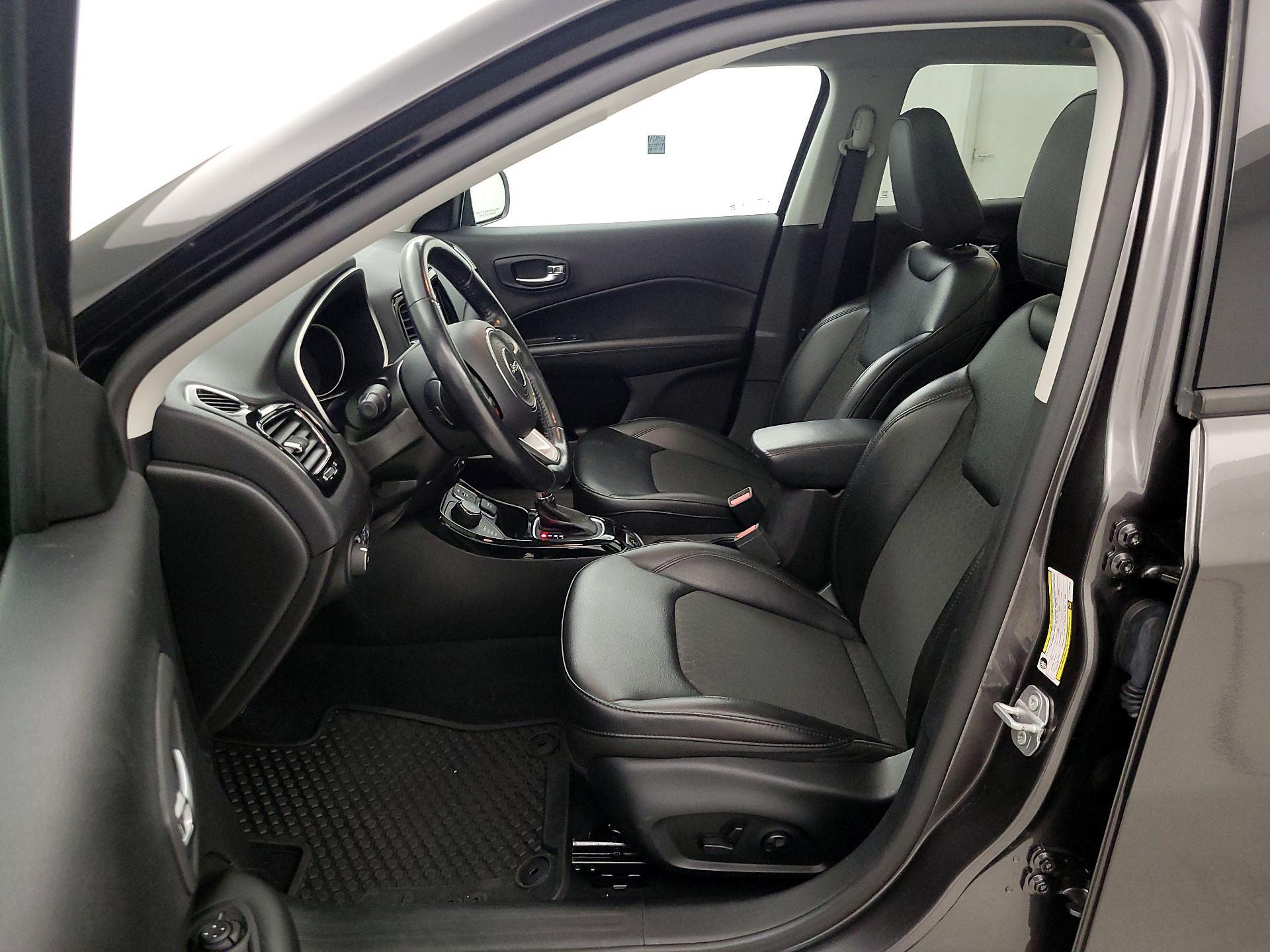 Thumbnail: 2020 Jeep Compass - 11