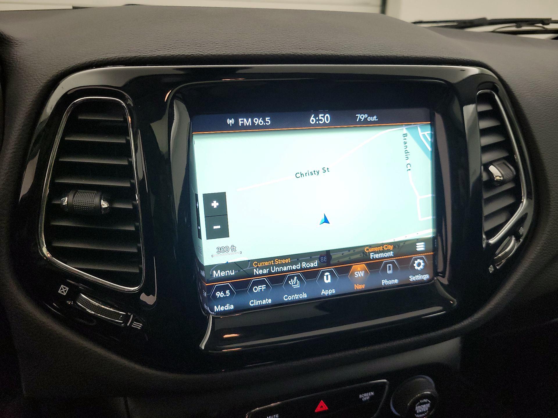 Thumbnail: 2020 Jeep Compass - 13