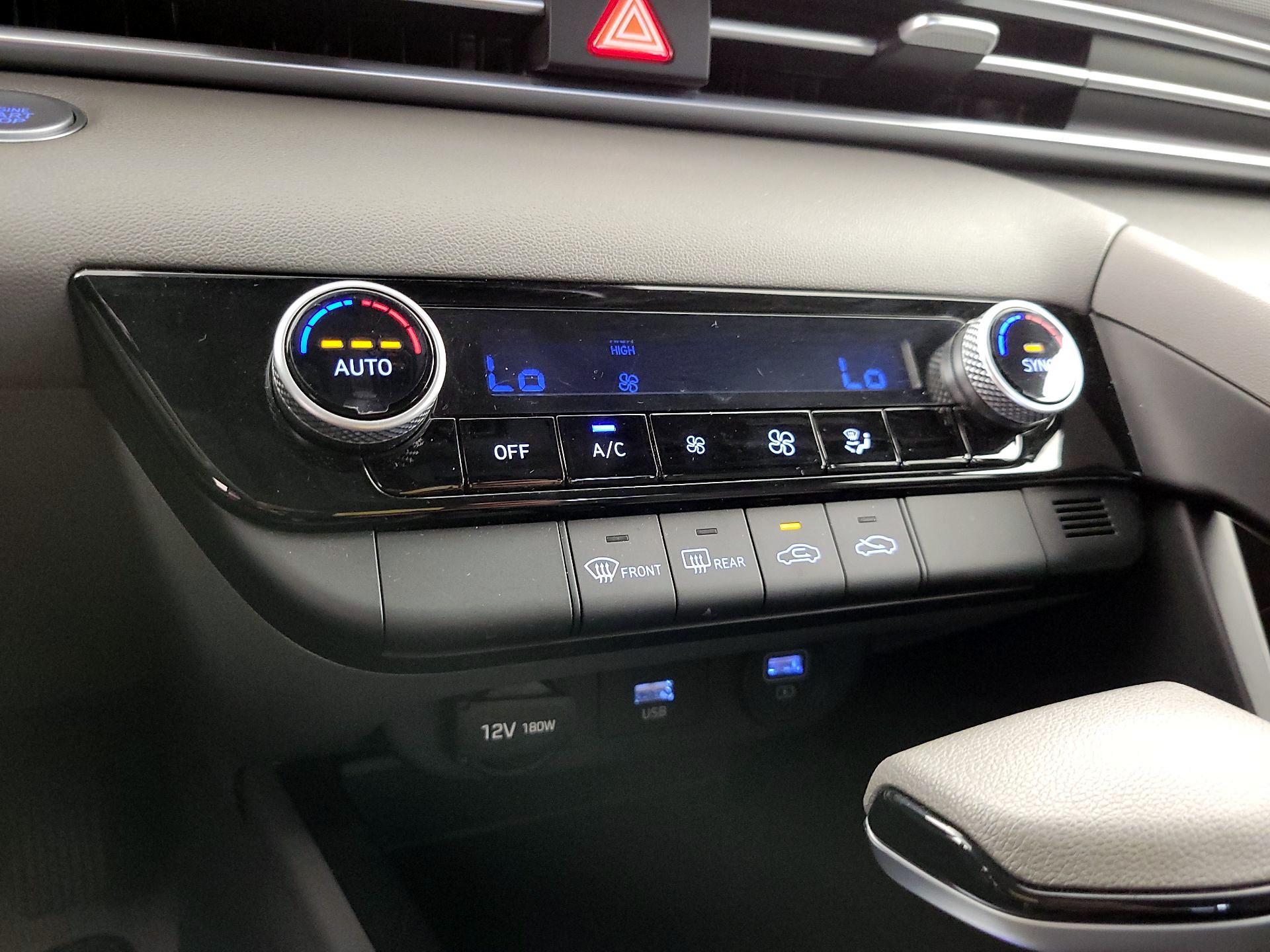 Thumbnail: 2021 Hyundai Elantra - 16