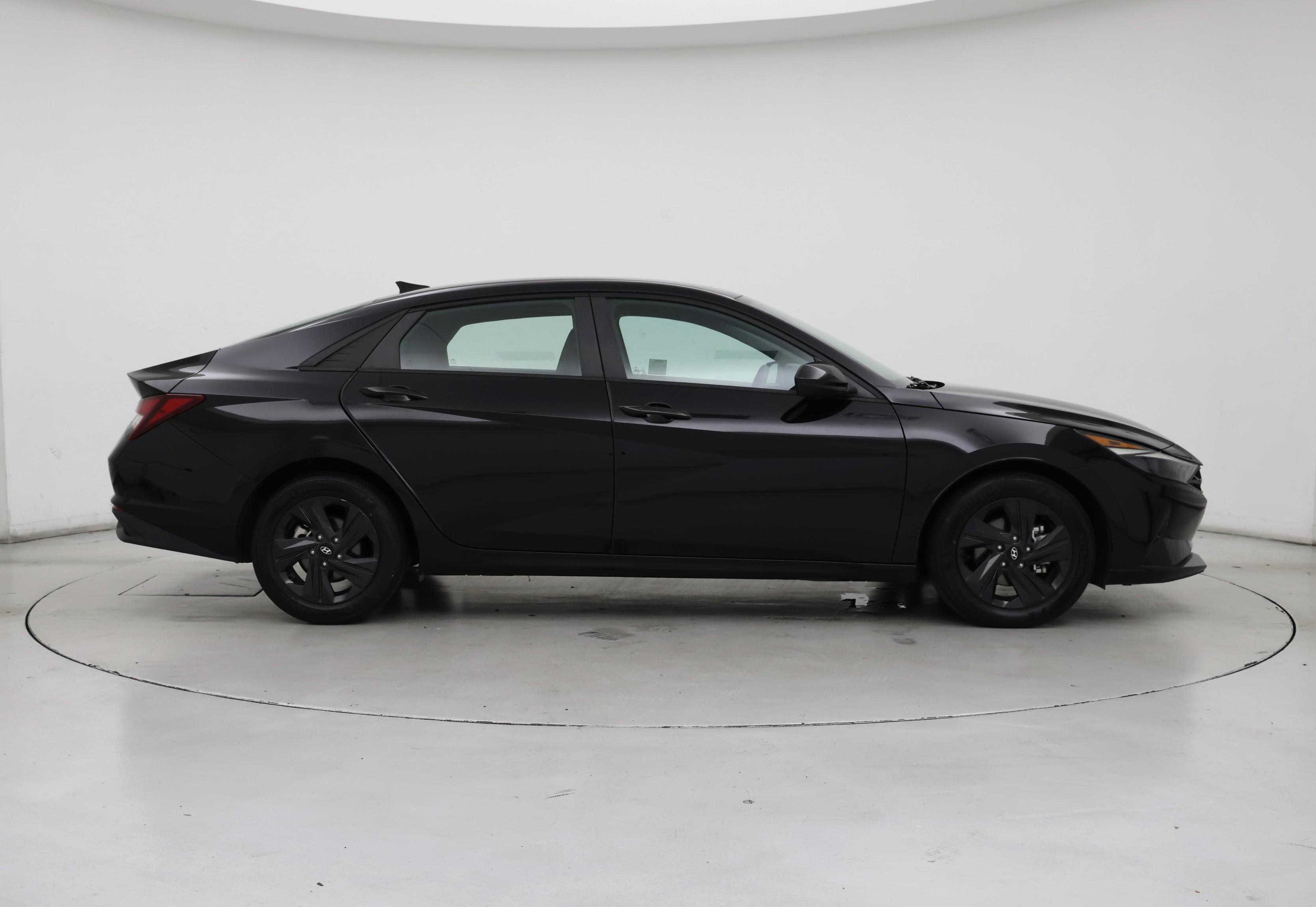 Thumbnail: 2021 Hyundai Elantra - 7