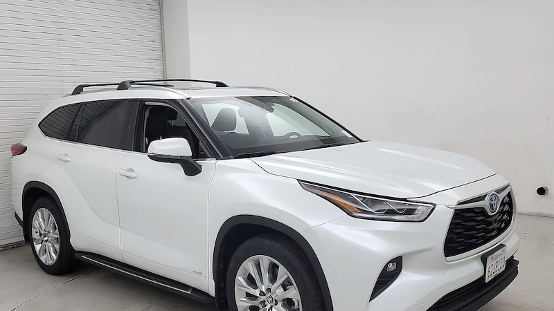 2022 Toyota Highlander Limited Hero Image
