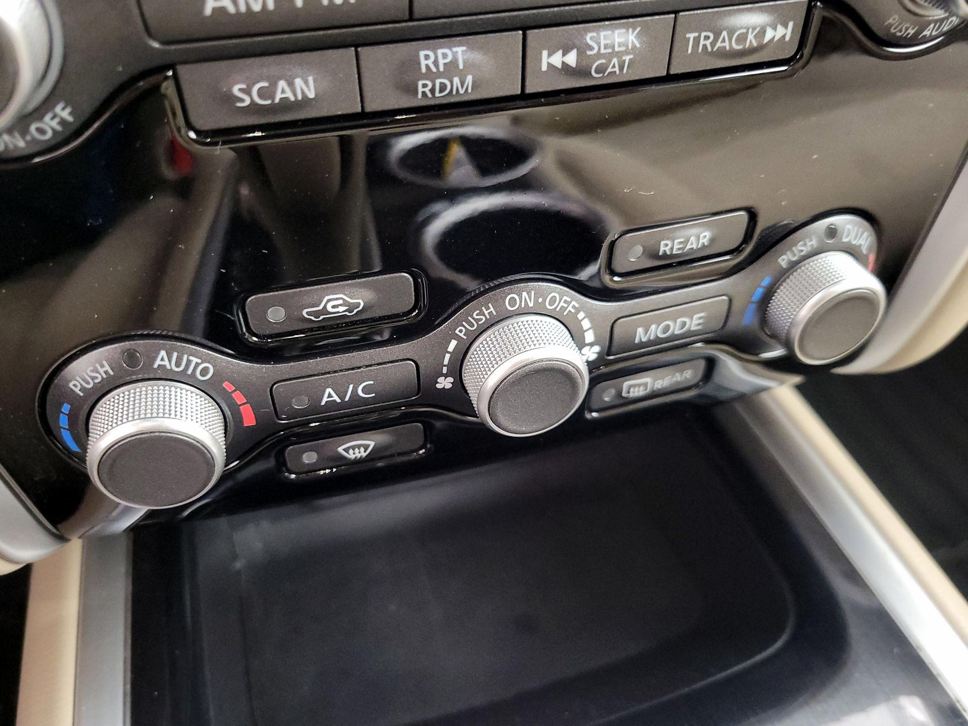 Thumbnail: 2014 Nissan Pathfinder - 13