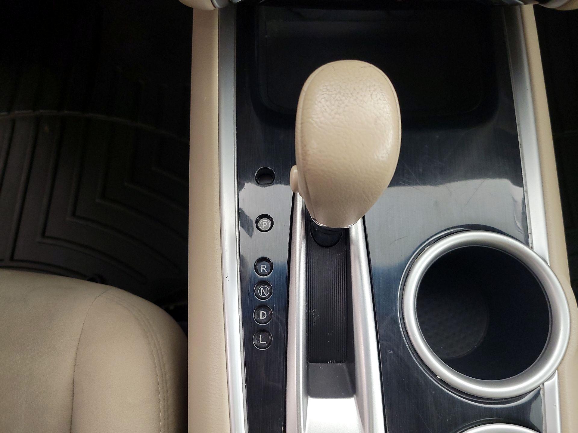 Thumbnail: 2014 Nissan Pathfinder - 14