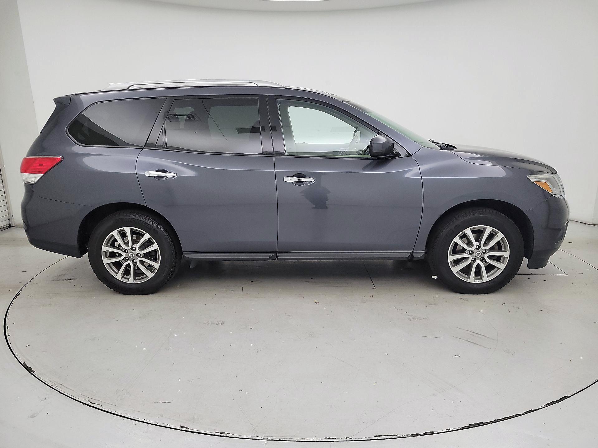 Thumbnail: 2014 Nissan Pathfinder - 4