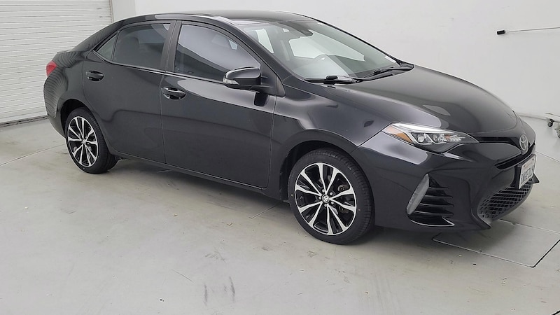2019 Toyota Corolla SE Hero Image