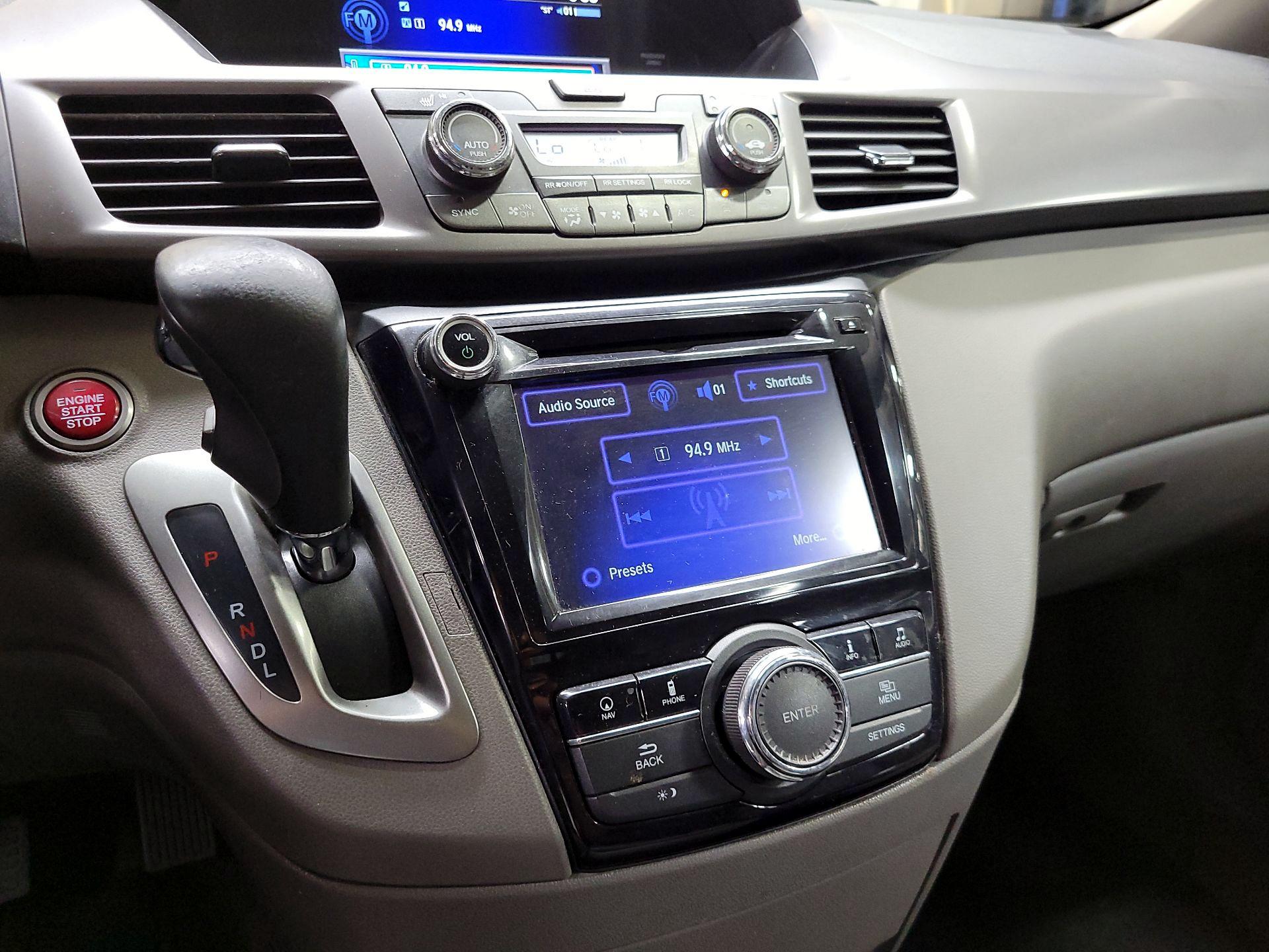 Thumbnail: 2014 Honda Odyssey - 17