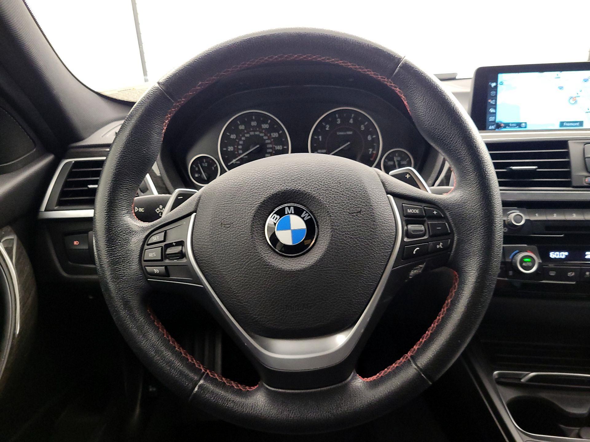Thumbnail: 2017 BMW 3 Series - 10