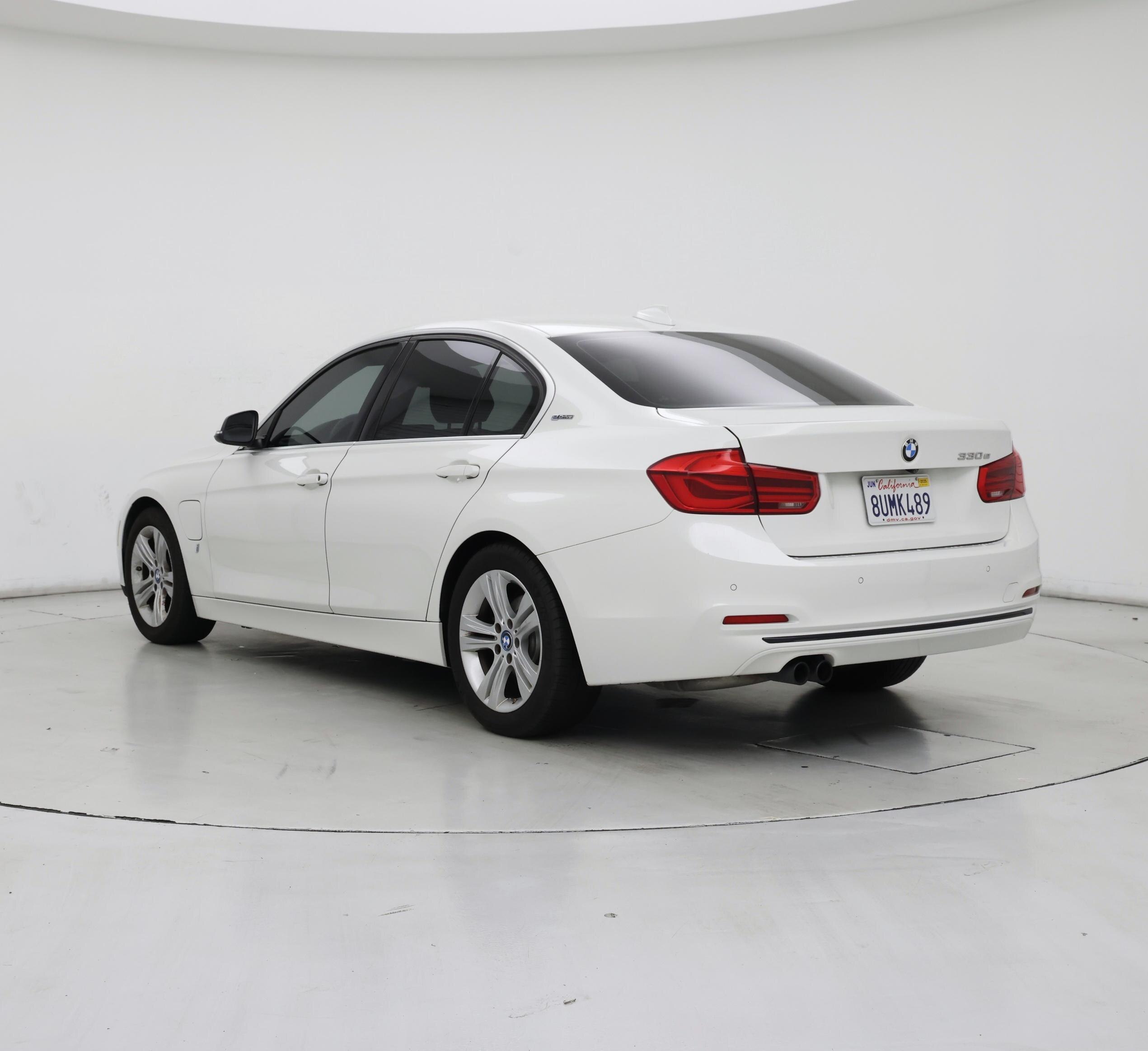 Thumbnail: 2017 BMW 3 Series - 2