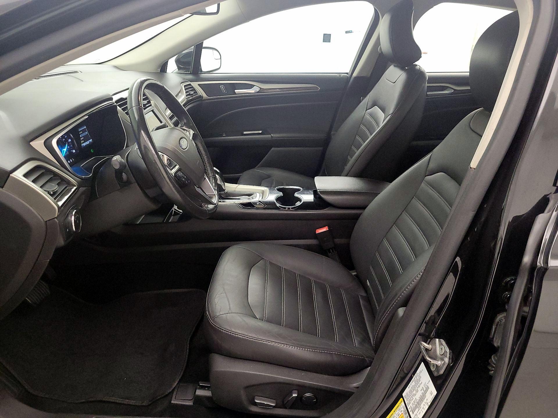 Thumbnail: 2015 Ford Fusion - 11