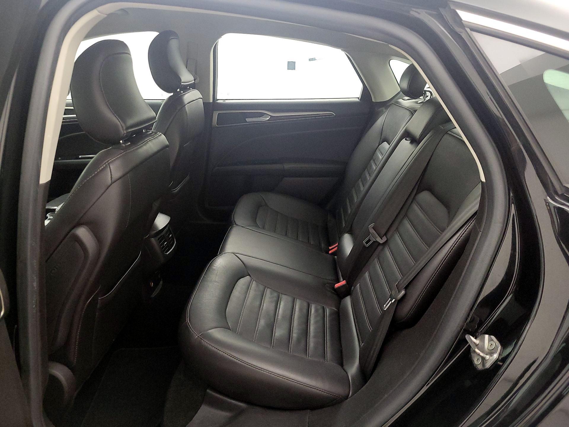 Thumbnail: 2015 Ford Fusion - 19
