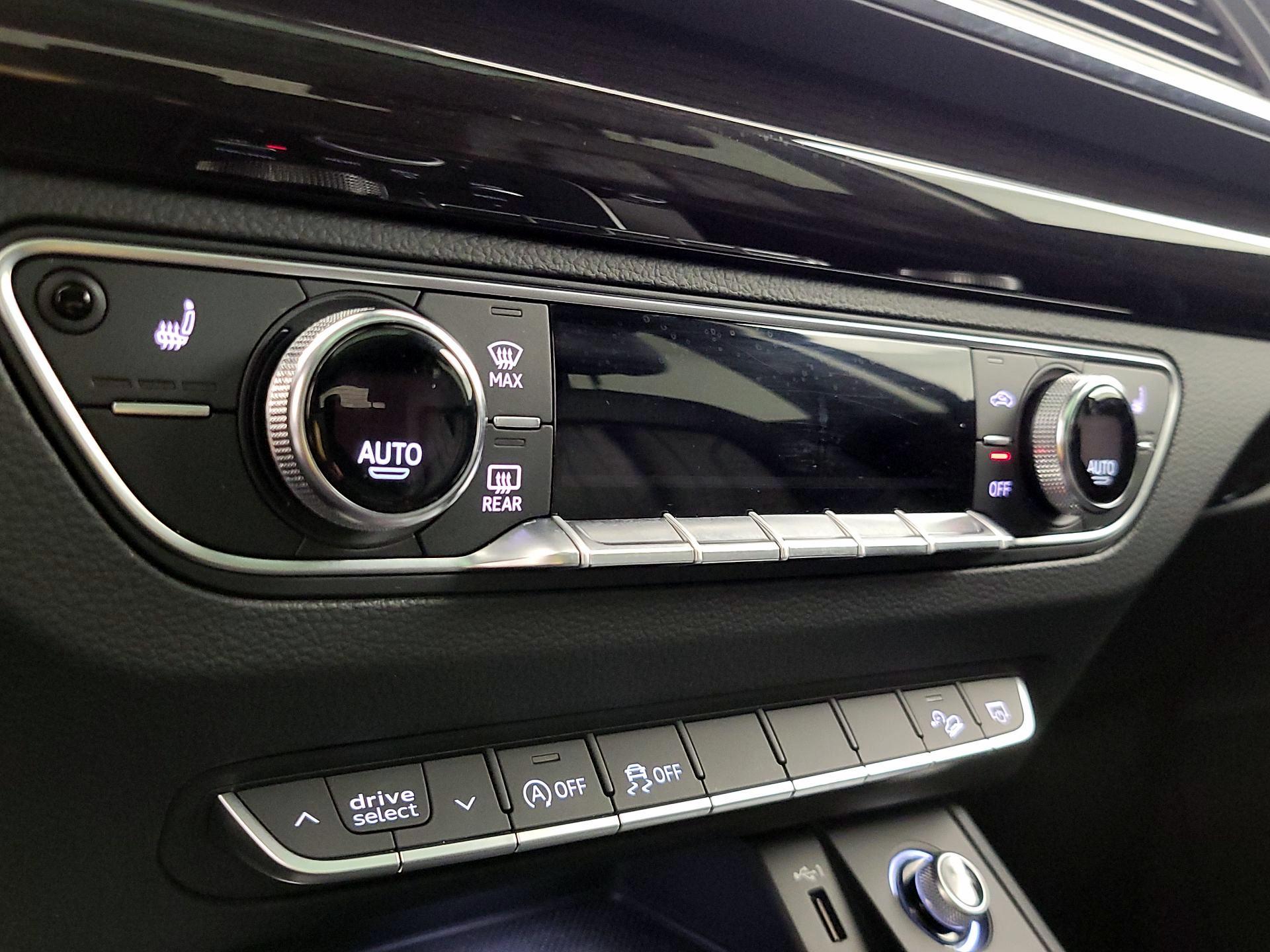 Thumbnail: 2019 Audi Q5 - 16