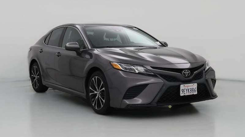2019 Toyota Camry SE Hero Image