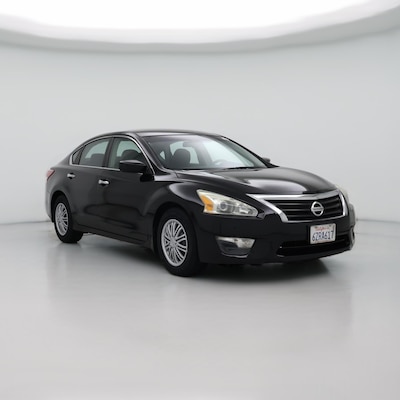 Black 2013 Nissan Altima SV