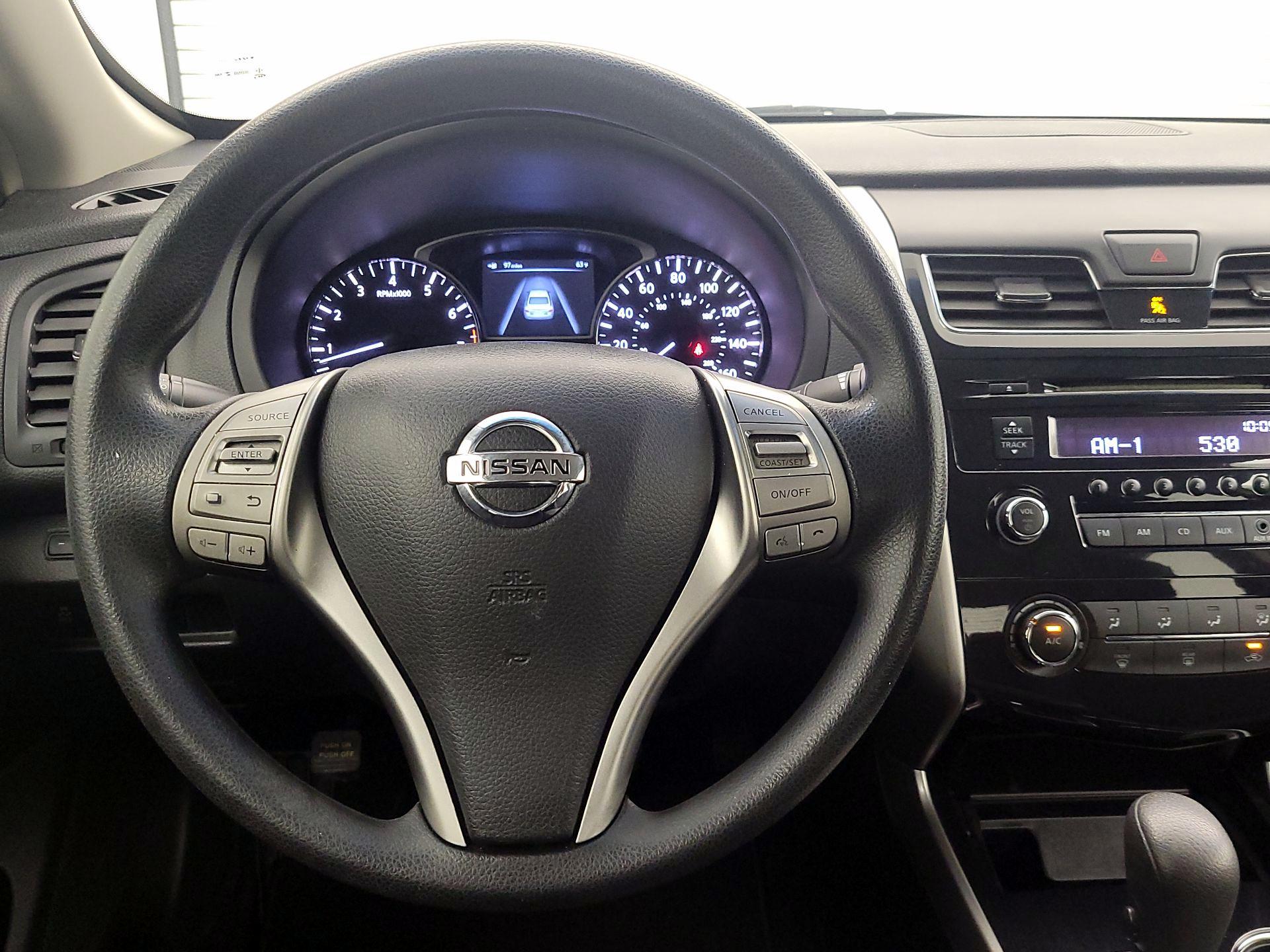 Thumbnail: 2013 Nissan Altima - 10
