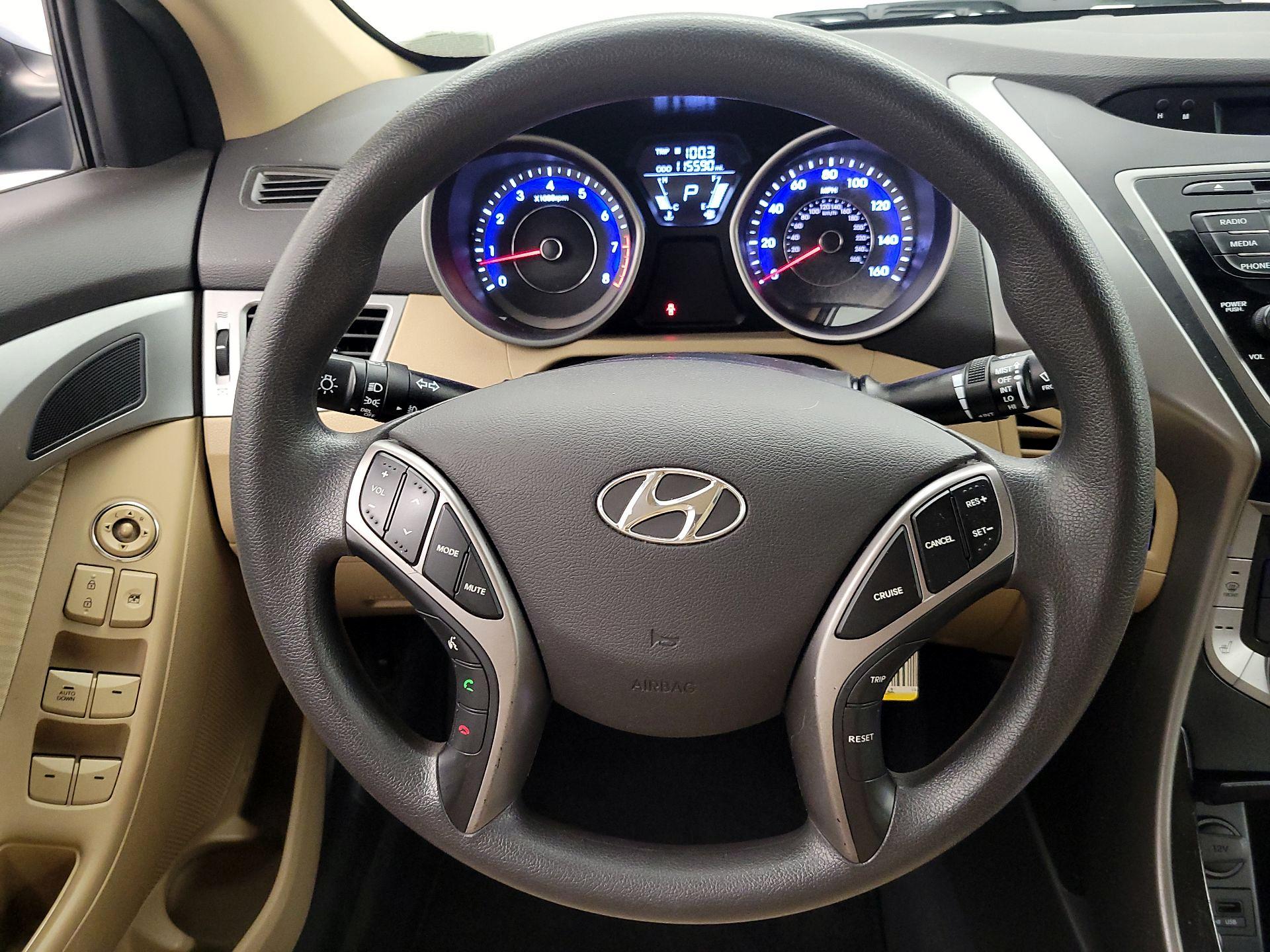Thumbnail: 2013 Hyundai Elantra - 10