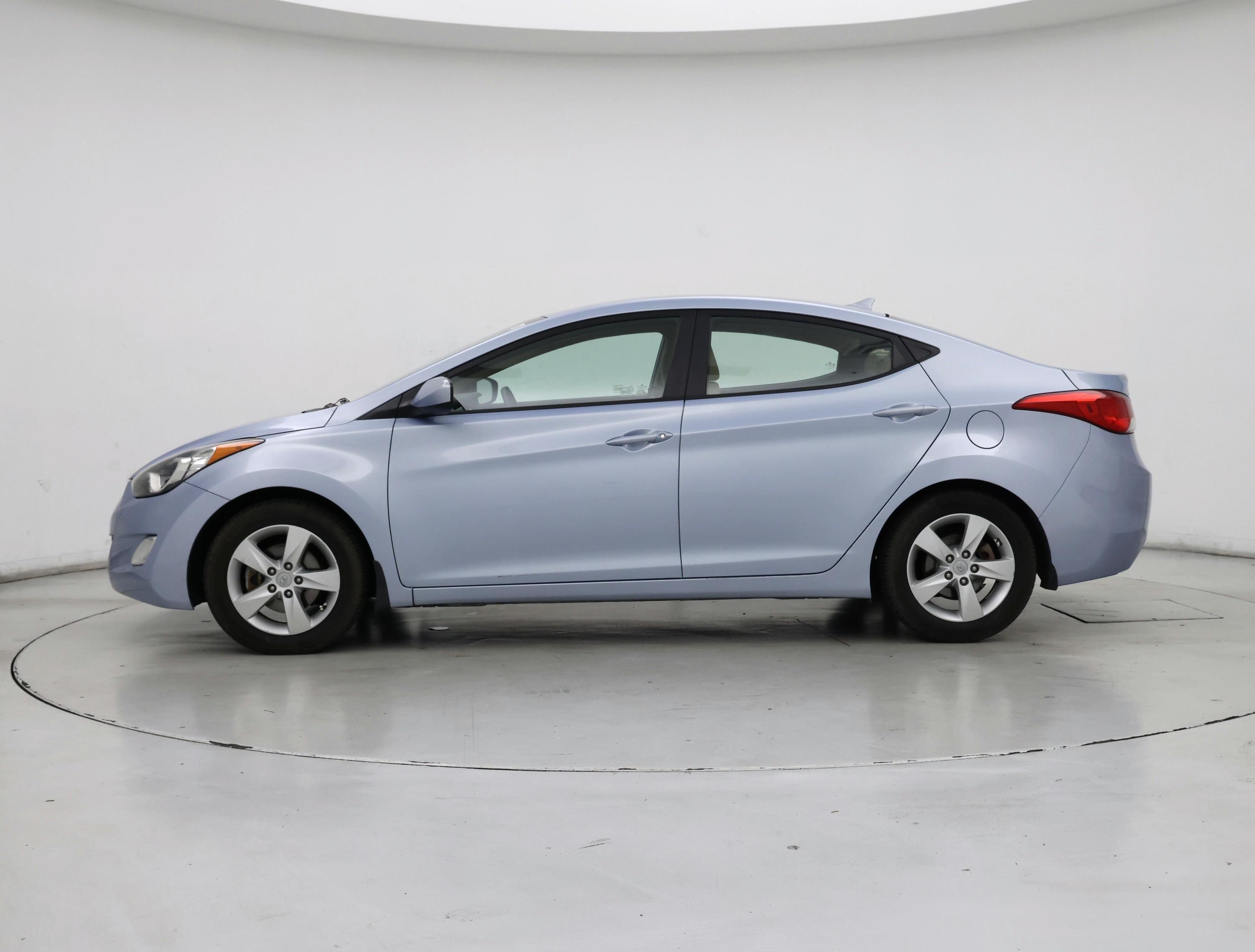 Thumbnail: 2013 Hyundai Elantra - 3