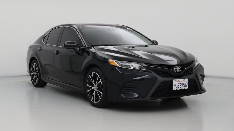2019 Toyota Camry SE Hero Image