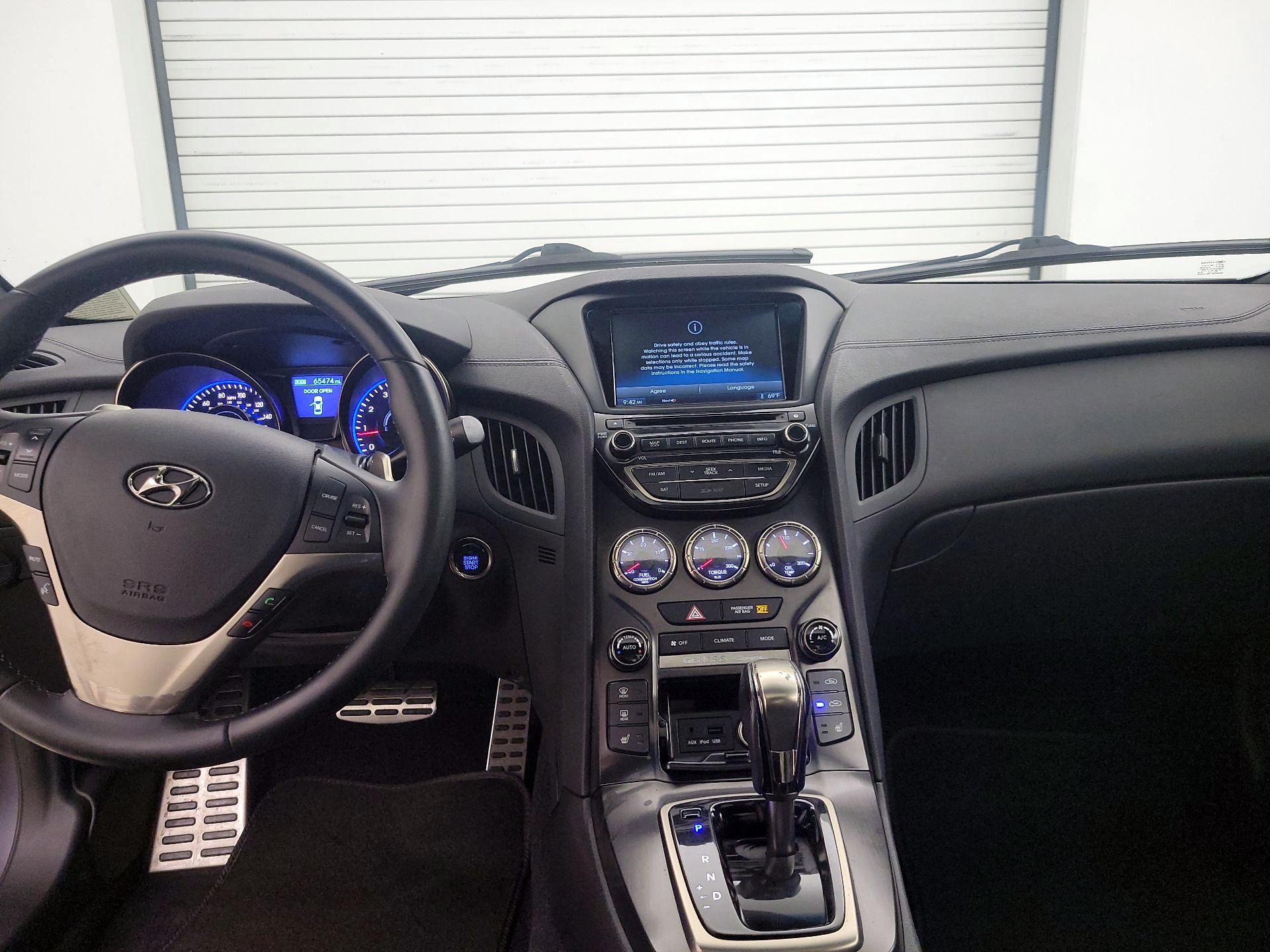 Thumbnail: 2014 Hyundai Genesis - 9