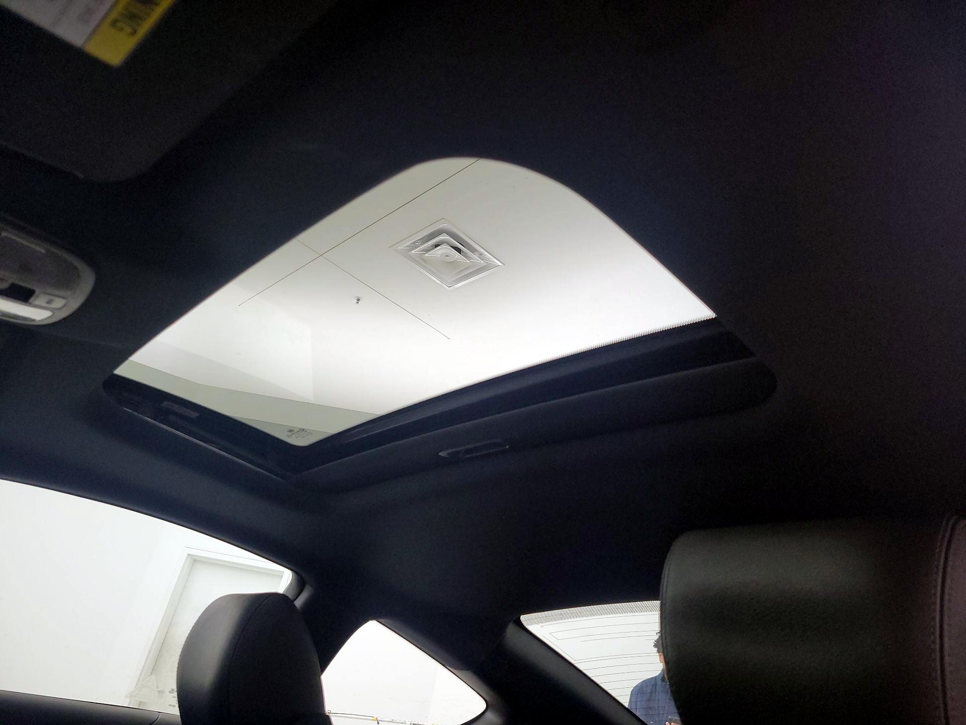 Thumbnail: 2014 Hyundai Genesis - 16
