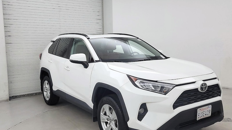 2019 Toyota RAV4 XLE Hero Image
