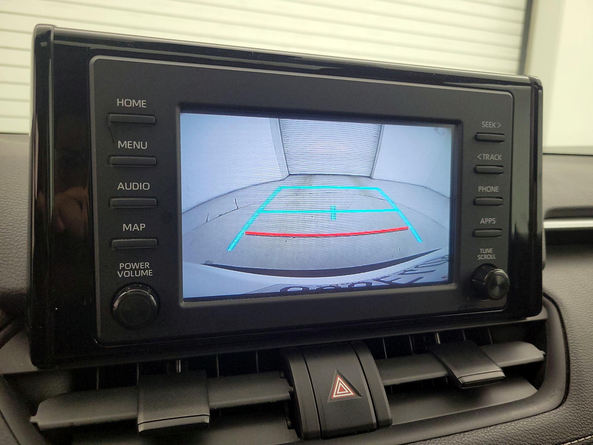 Thumbnail: 2019 Toyota RAV4 - 12