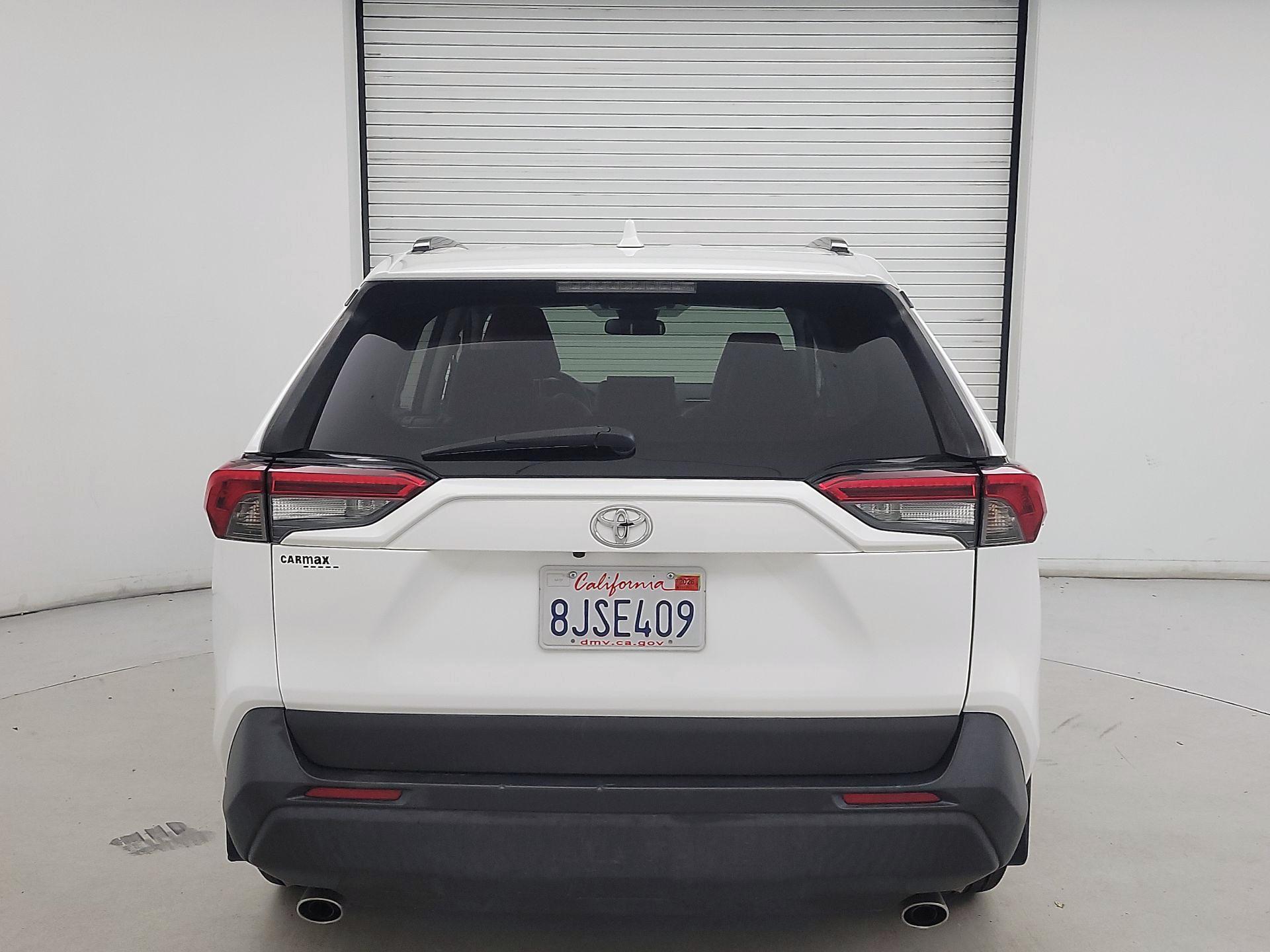 Thumbnail: 2019 Toyota RAV4 - 6