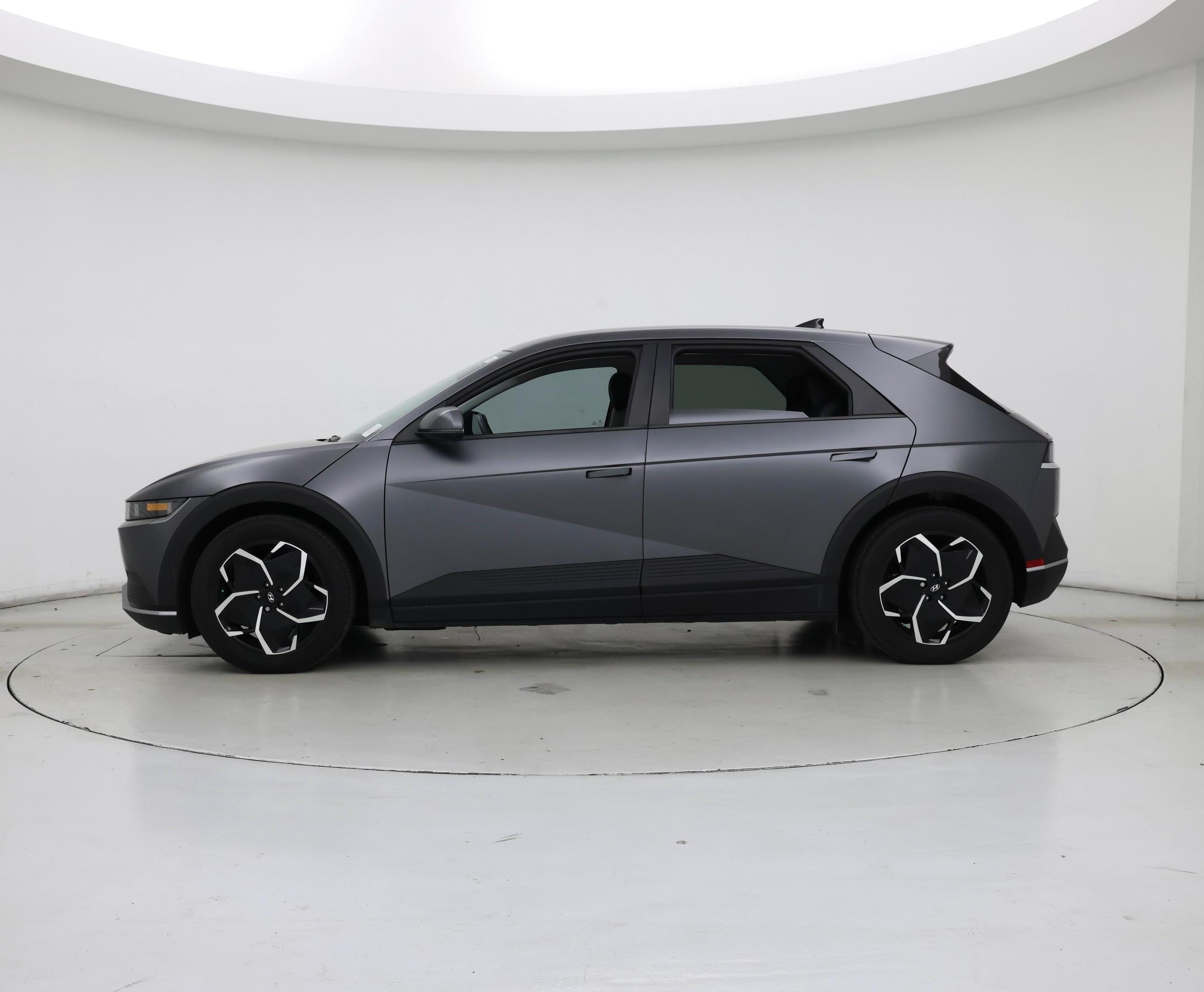 Thumbnail: 2022 Hyundai Ioniq 5 - 3