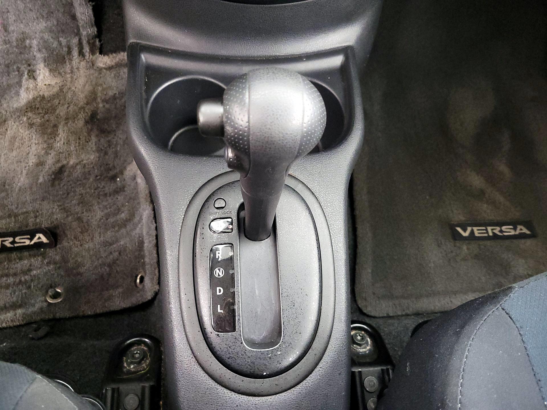 Thumbnail: 2014 Nissan Versa Note - 16