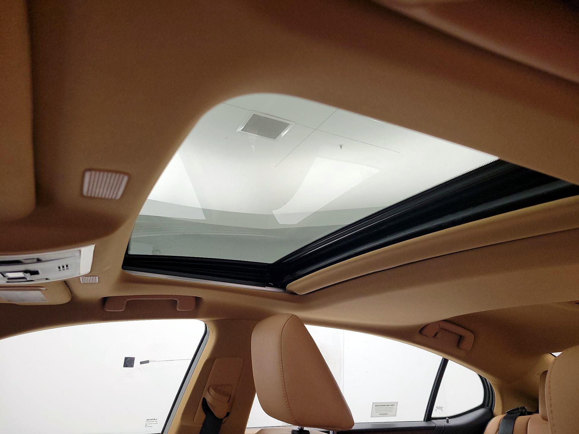 Thumbnail: 2023 Lexus ES - 15