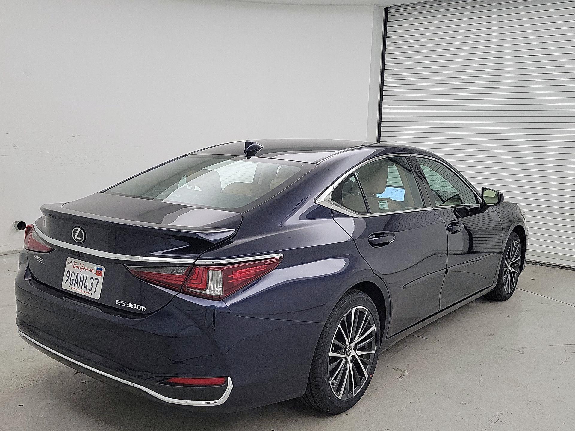 Thumbnail: 2023 Lexus ES - 5