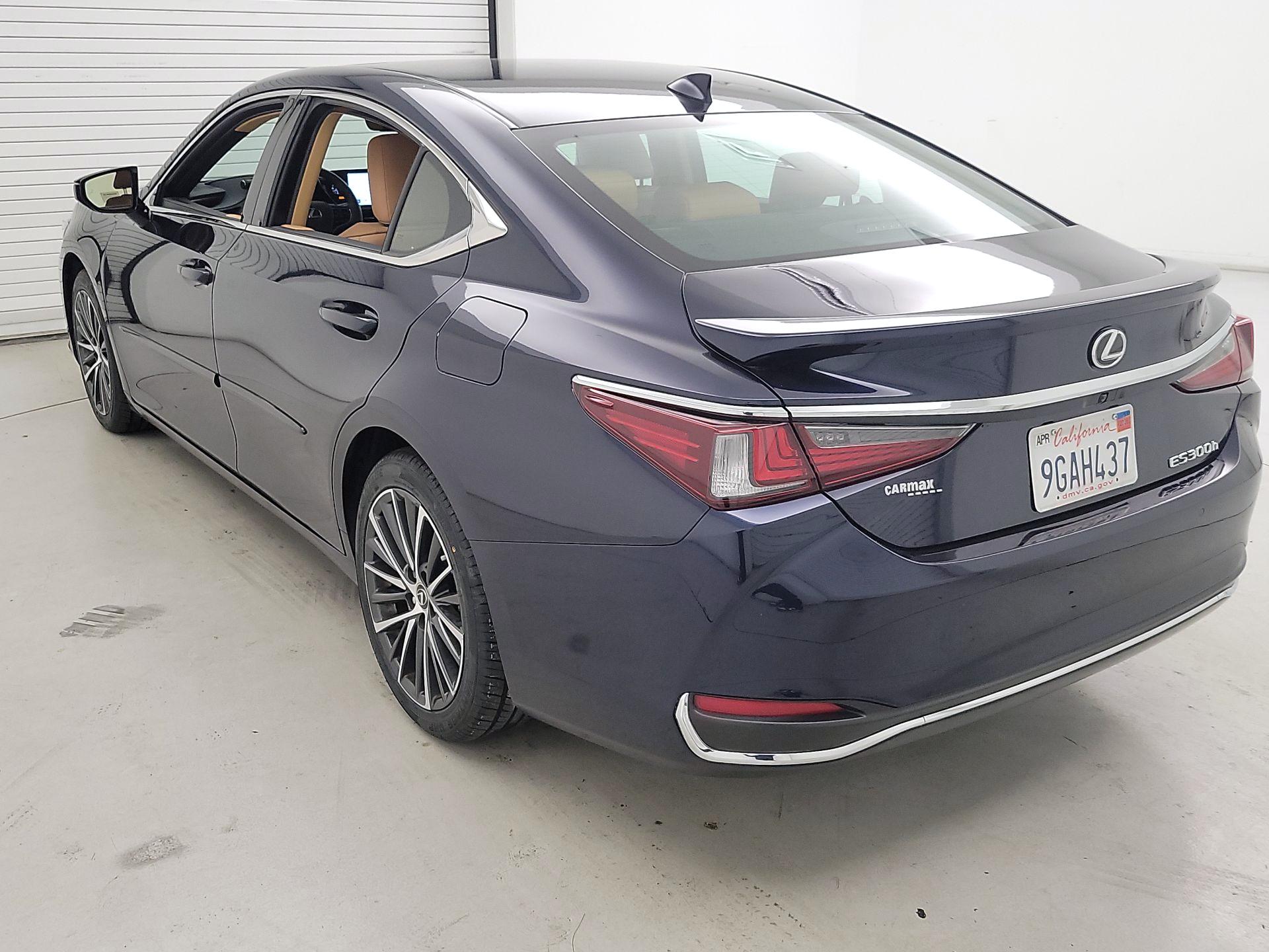 Thumbnail: 2023 Lexus ES - 7