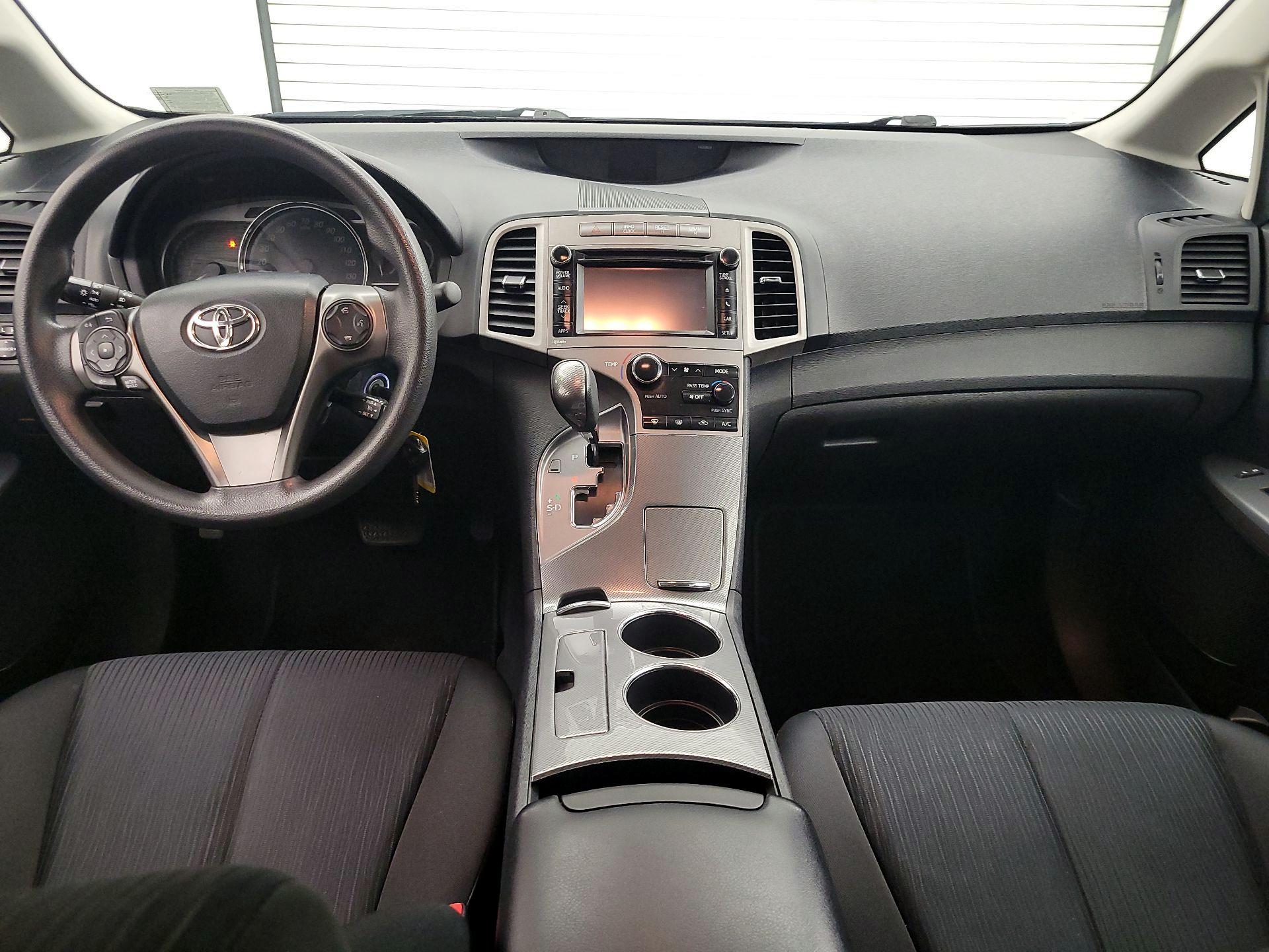 Thumbnail: 2013 Toyota Venza - 9
