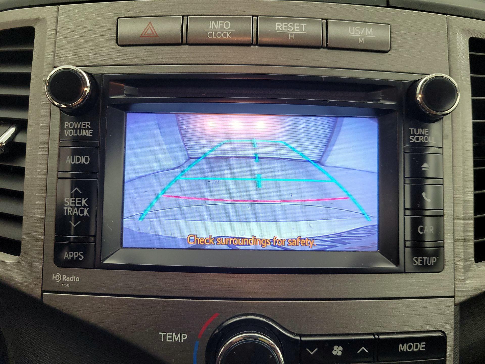 Thumbnail: 2013 Toyota Venza - 14