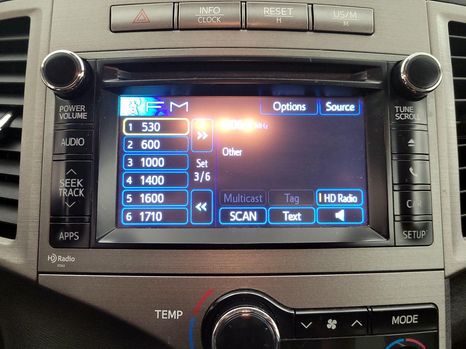 Thumbnail: 2013 Toyota Venza - 15