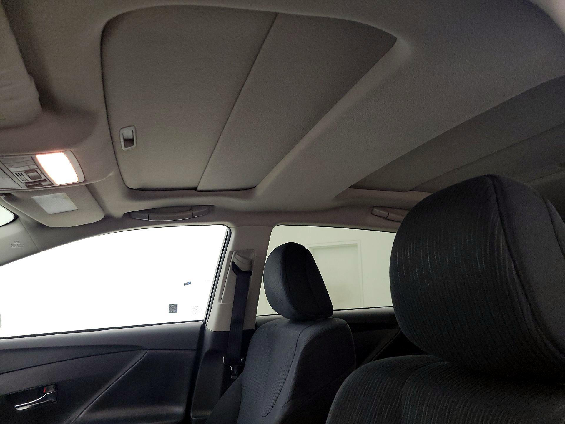 Thumbnail: 2013 Toyota Venza - 19