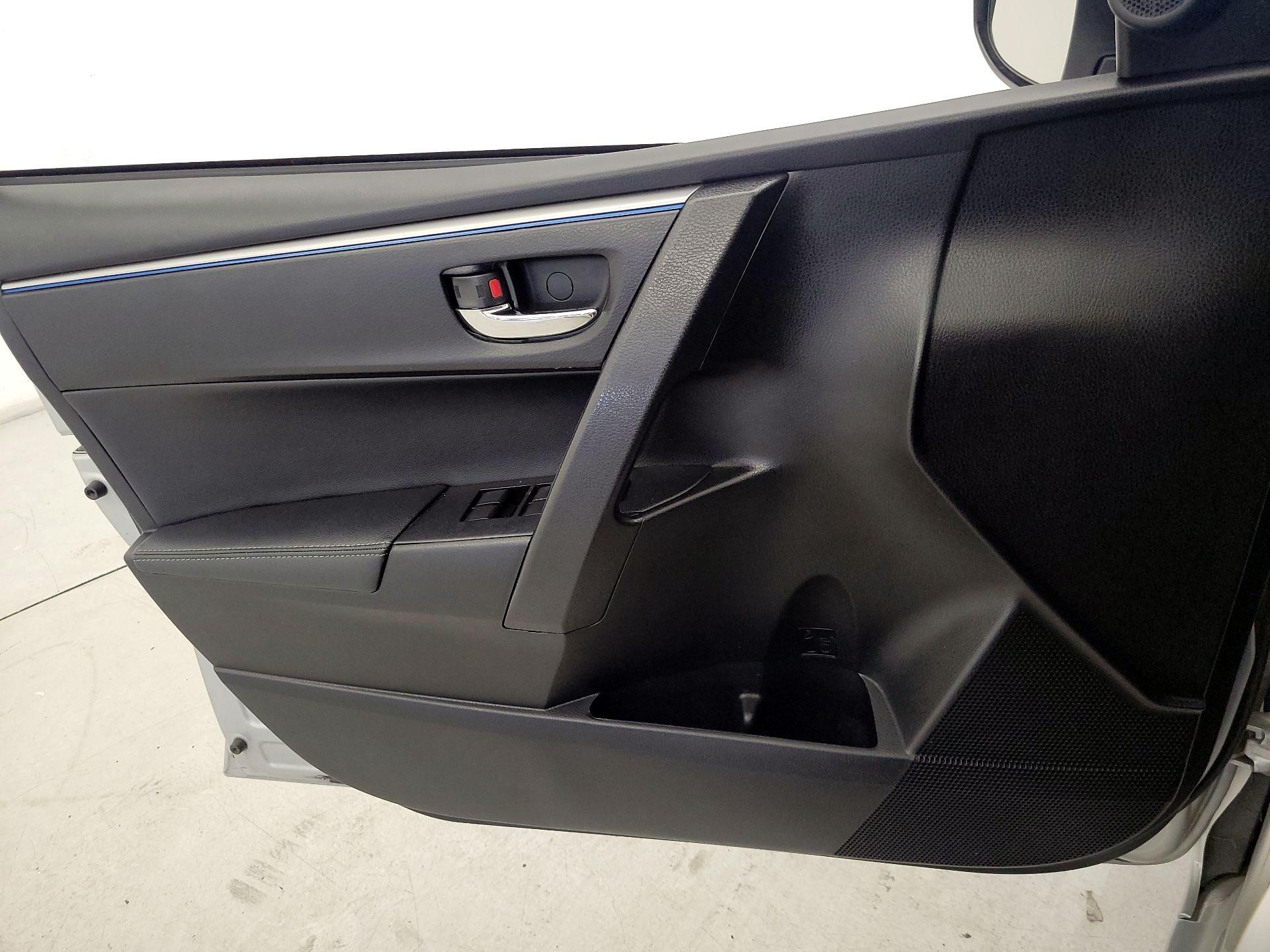 Thumbnail: 2016 Toyota Corolla - 12