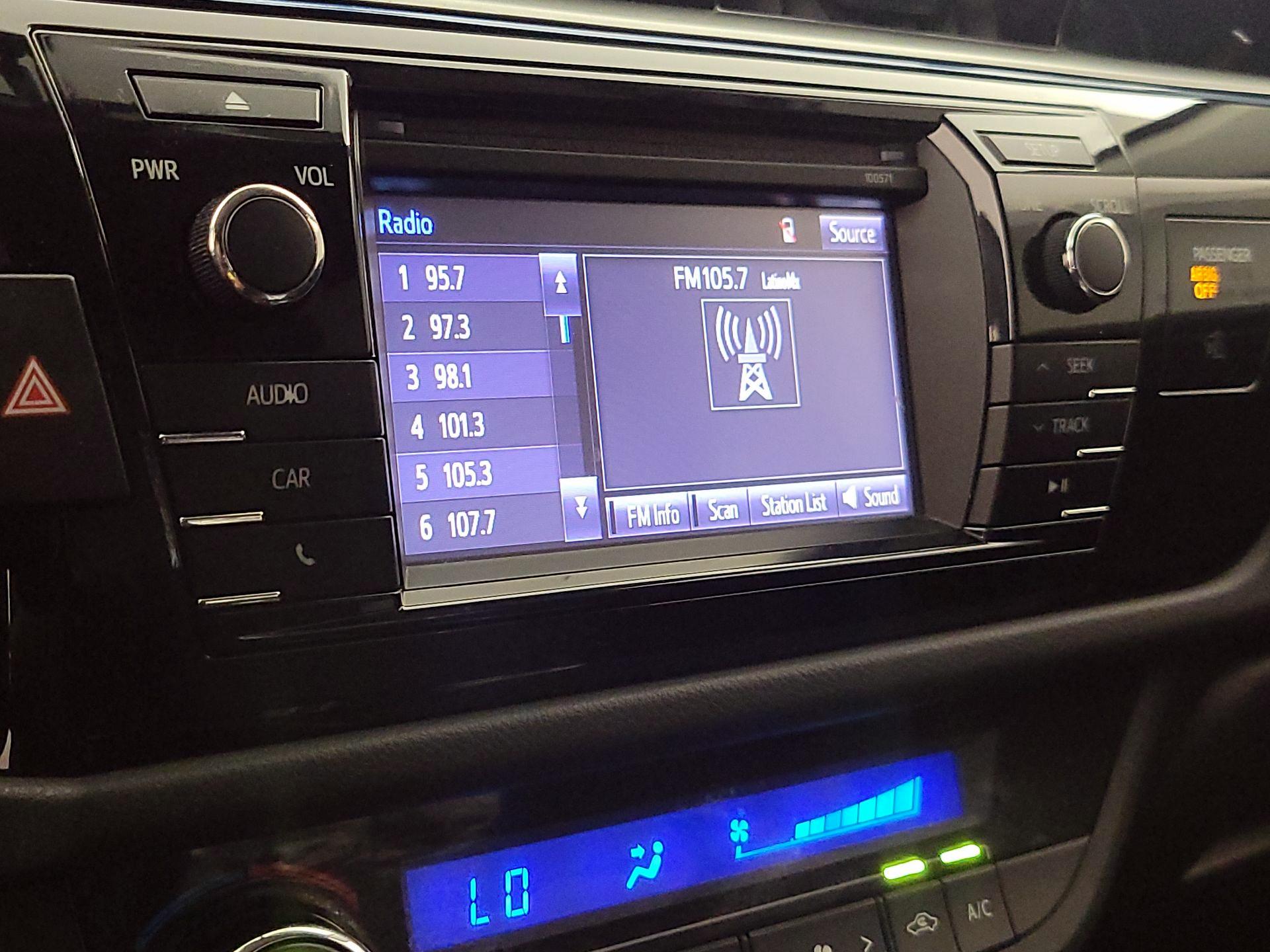 Thumbnail: 2016 Toyota Corolla - 15