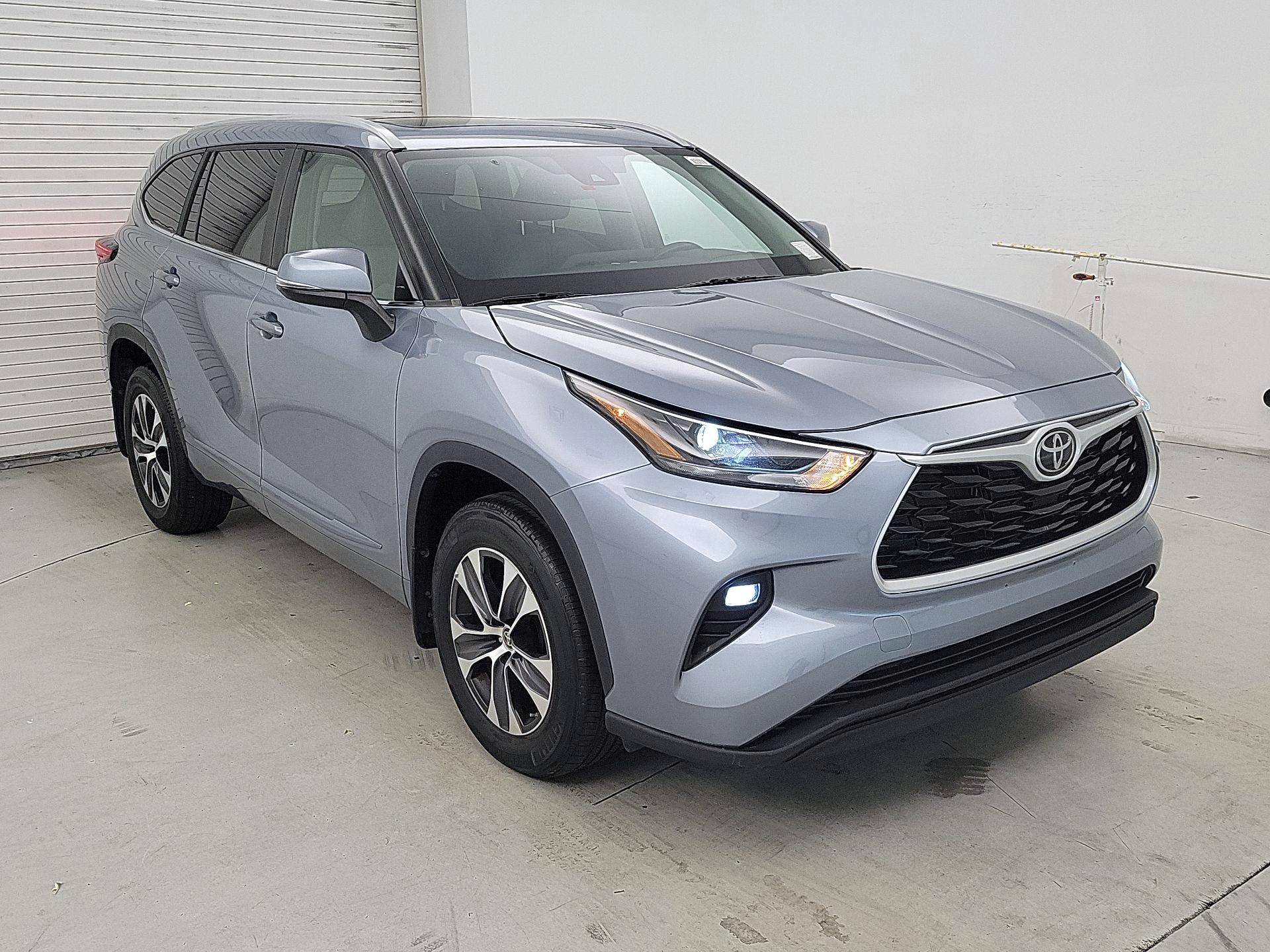 Thumbnail: 2023 Toyota Highlander - 1