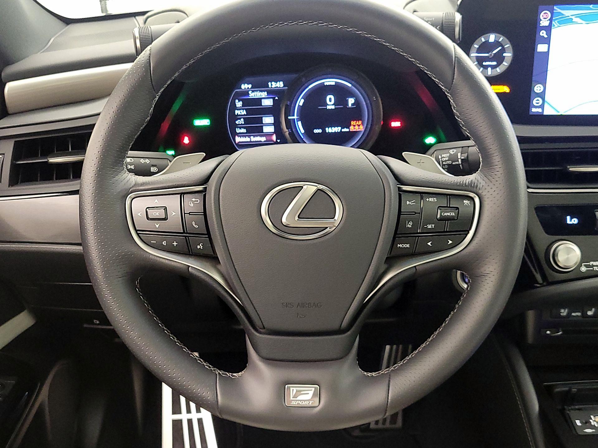 Thumbnail: 2022 Lexus ES - 10