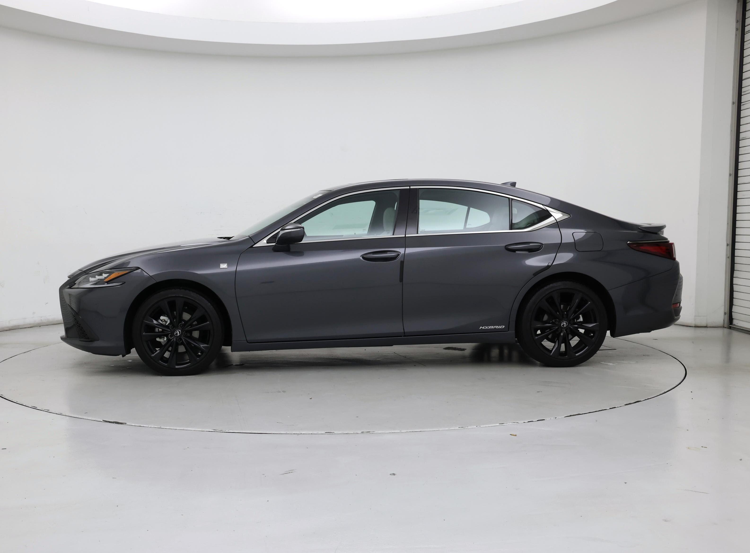Thumbnail: 2022 Lexus ES - 3