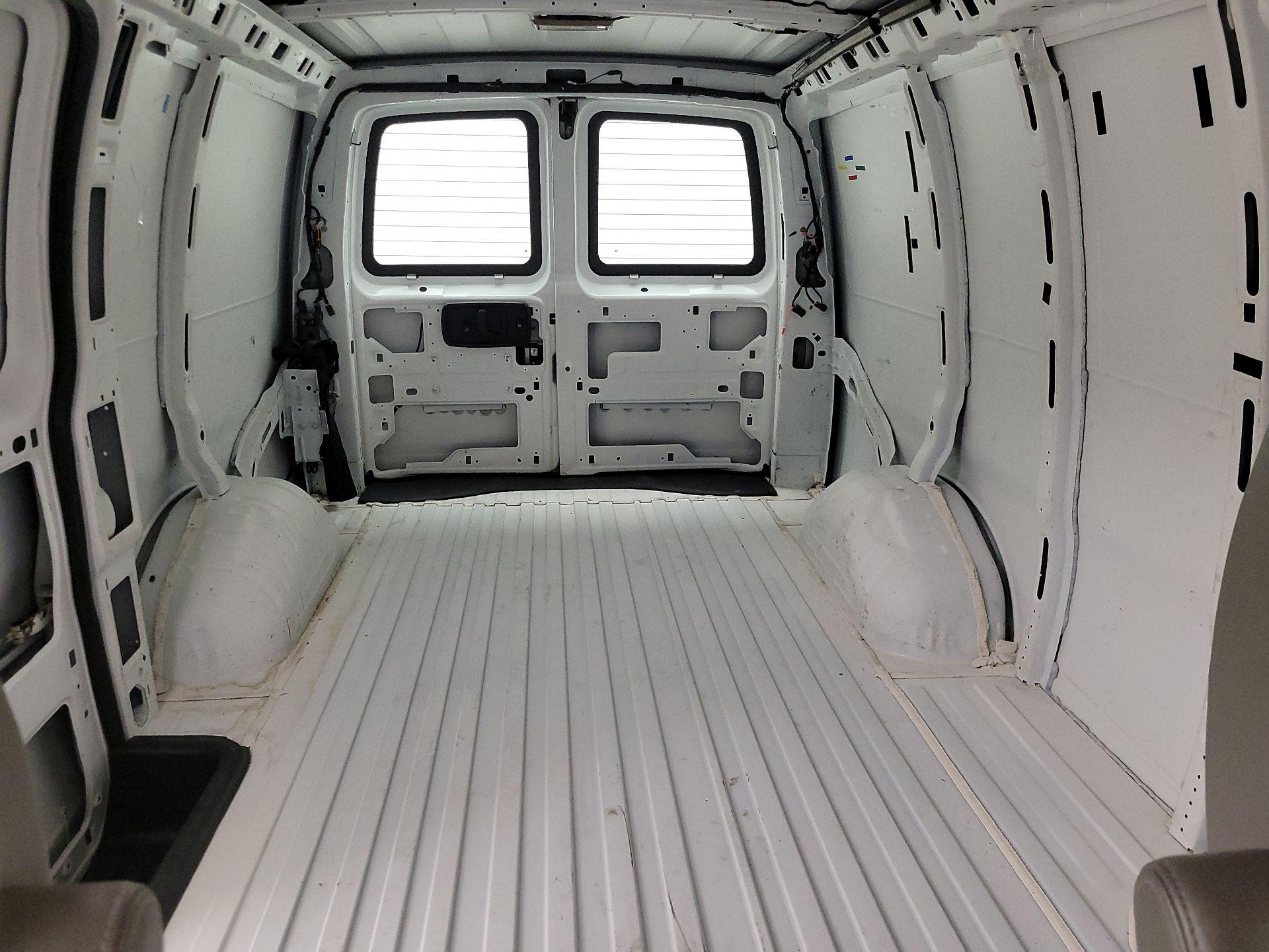 Thumbnail: 2014 Chevrolet Express - 18