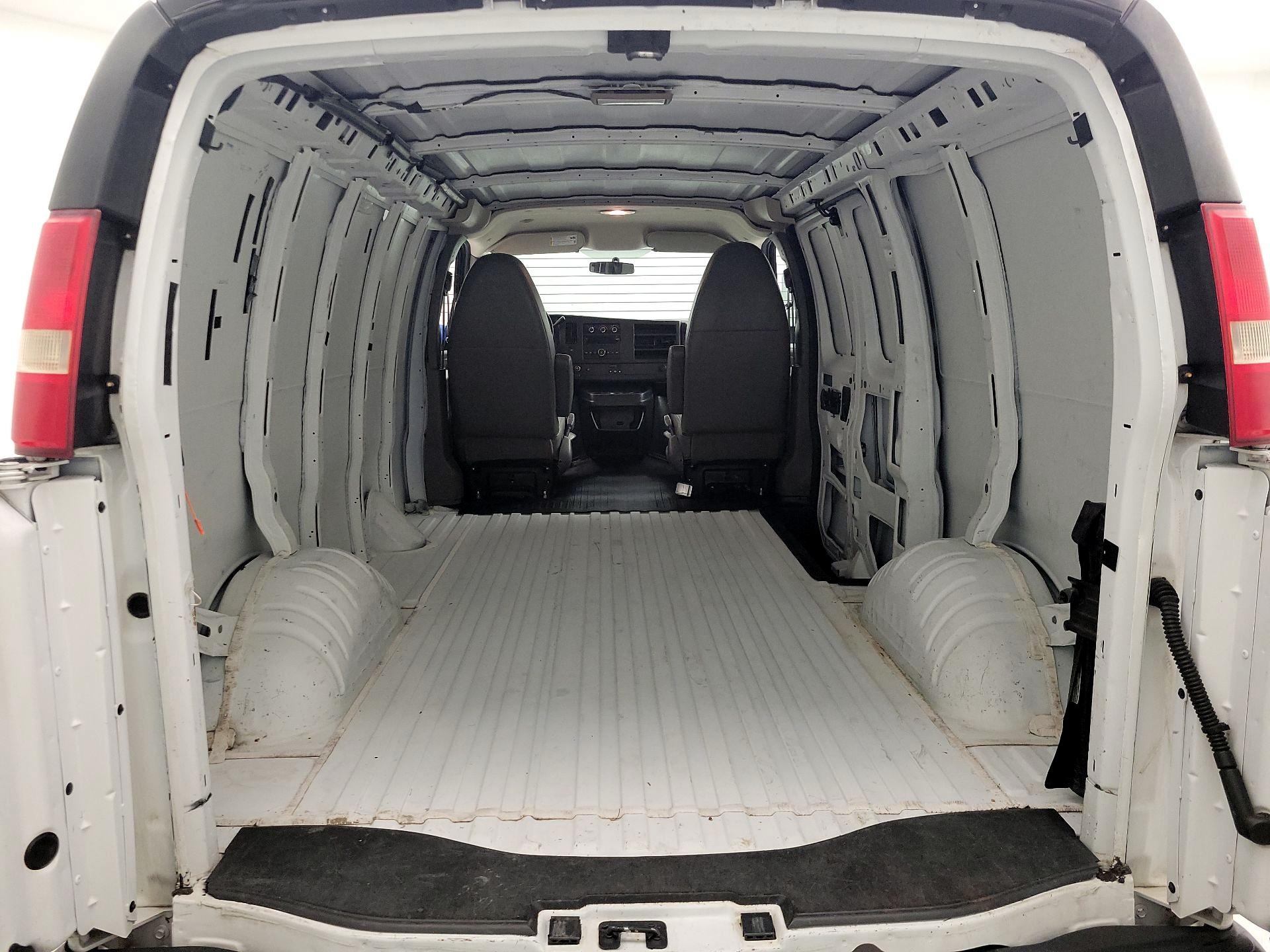 Thumbnail: 2014 Chevrolet Express - 19