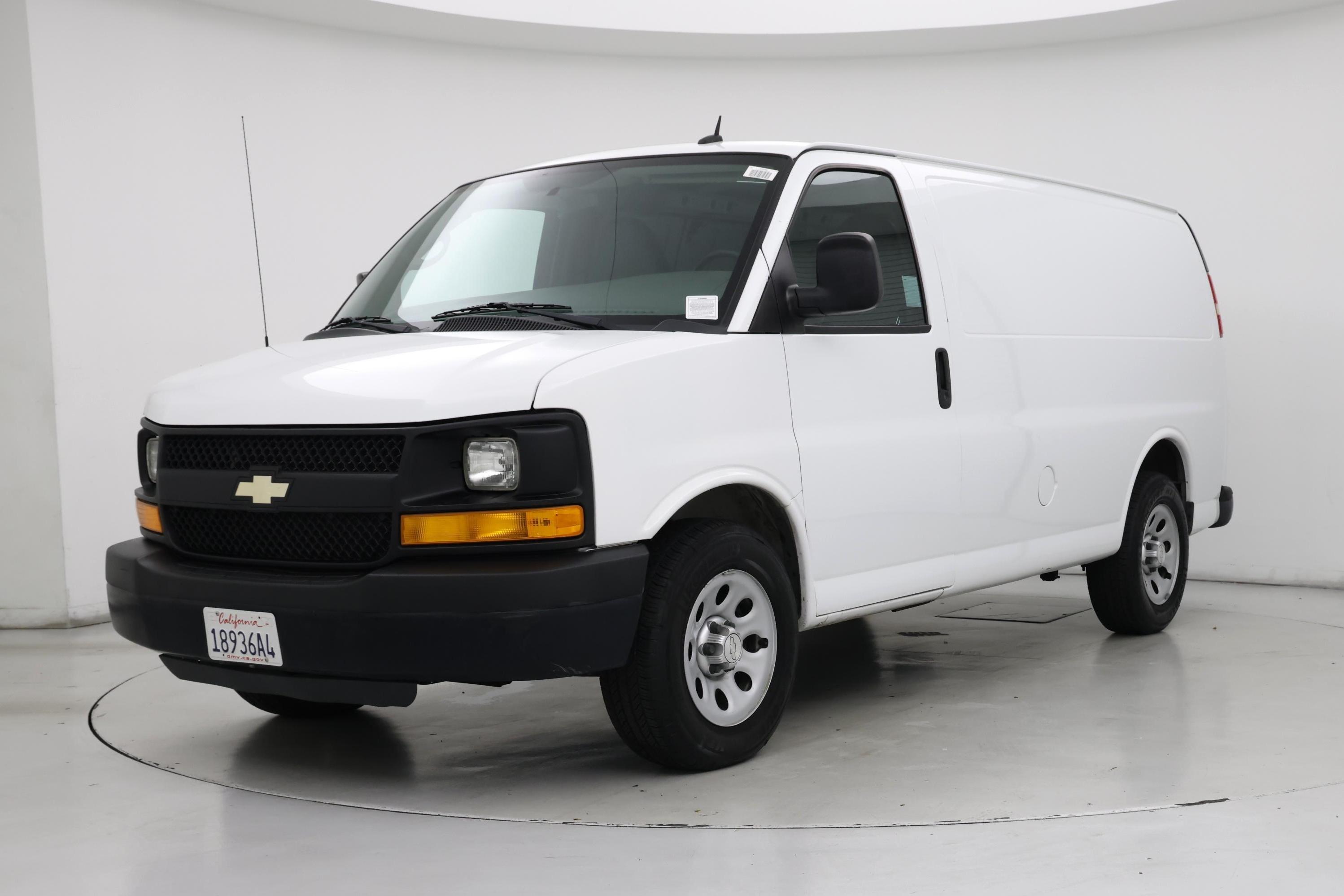 Thumbnail: 2014 Chevrolet Express - 4