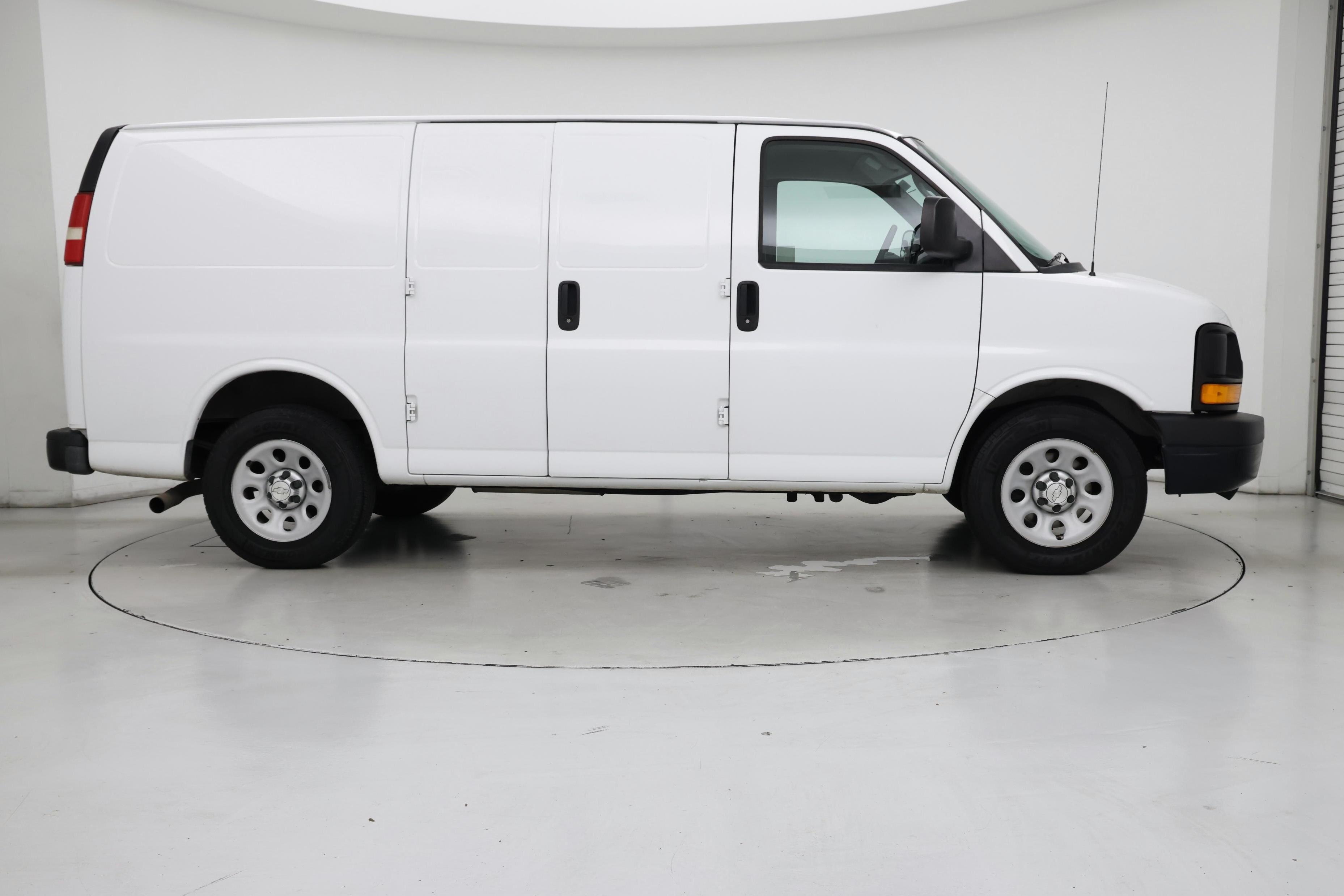 Thumbnail: 2014 Chevrolet Express - 7
