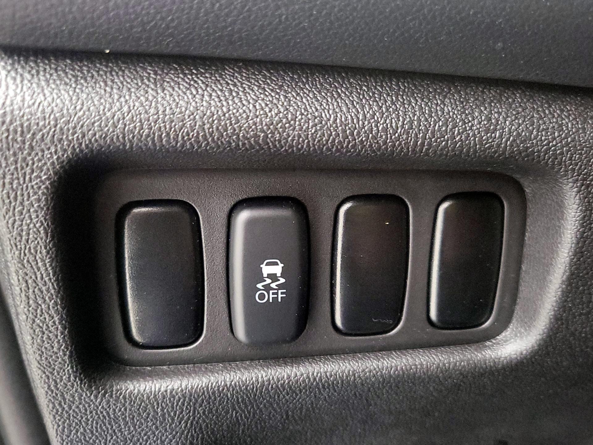 Thumbnail: 2015 Mitsubishi Outlander Sport - 13