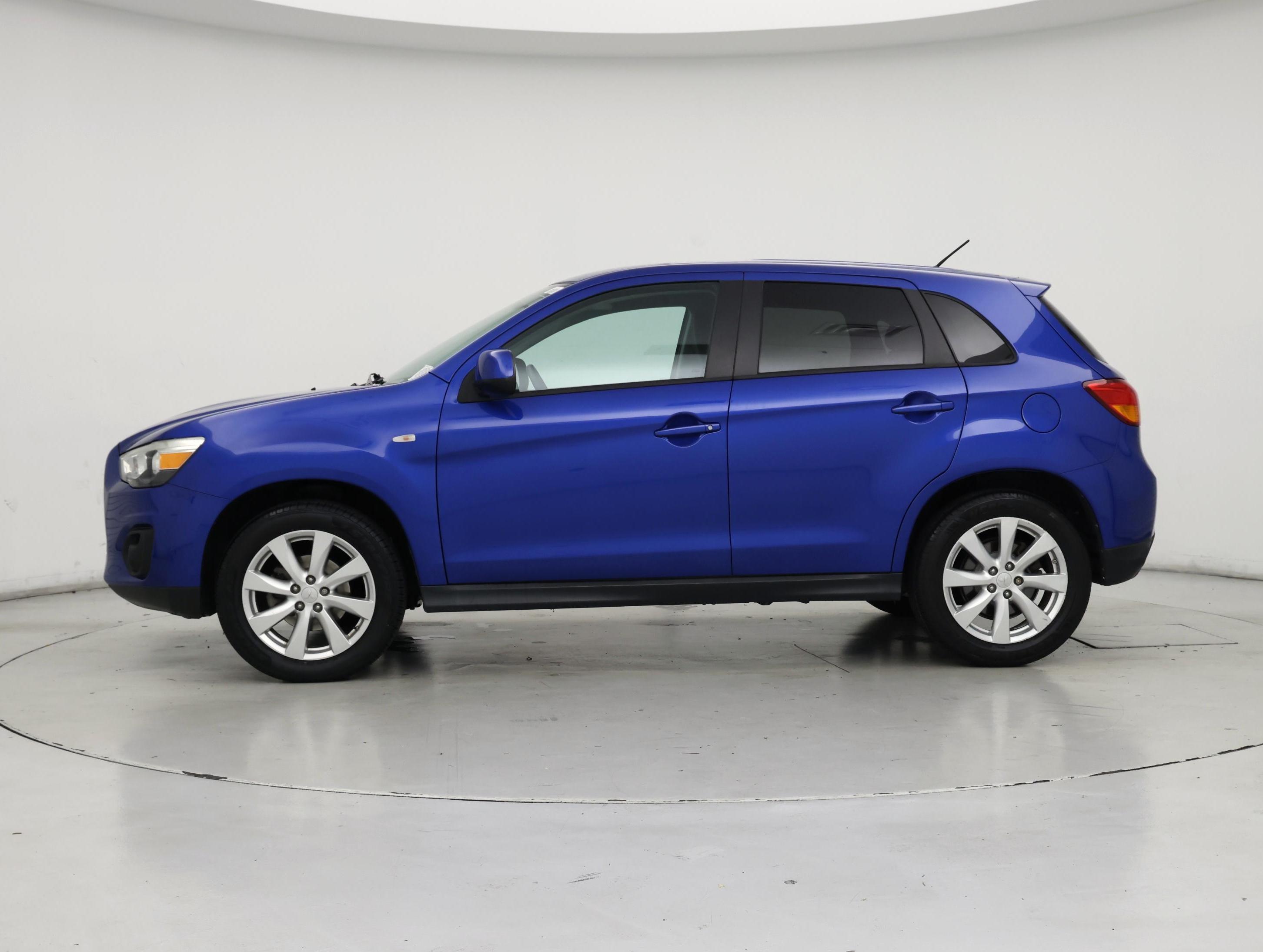 Thumbnail: 2015 Mitsubishi Outlander Sport - 3