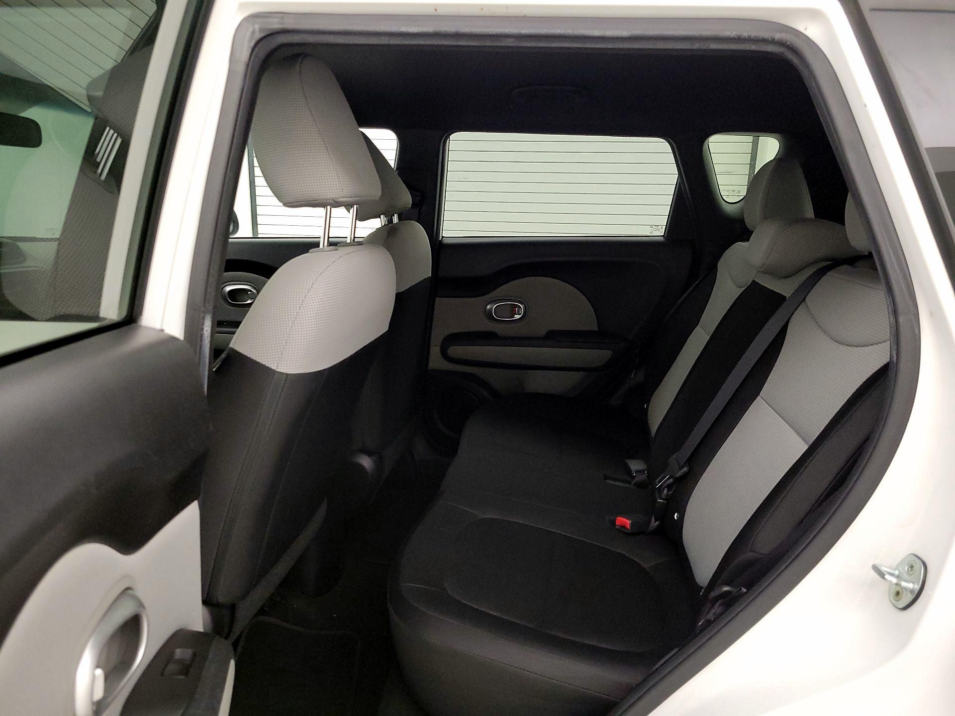 Thumbnail: 2015 Kia Soul - 18