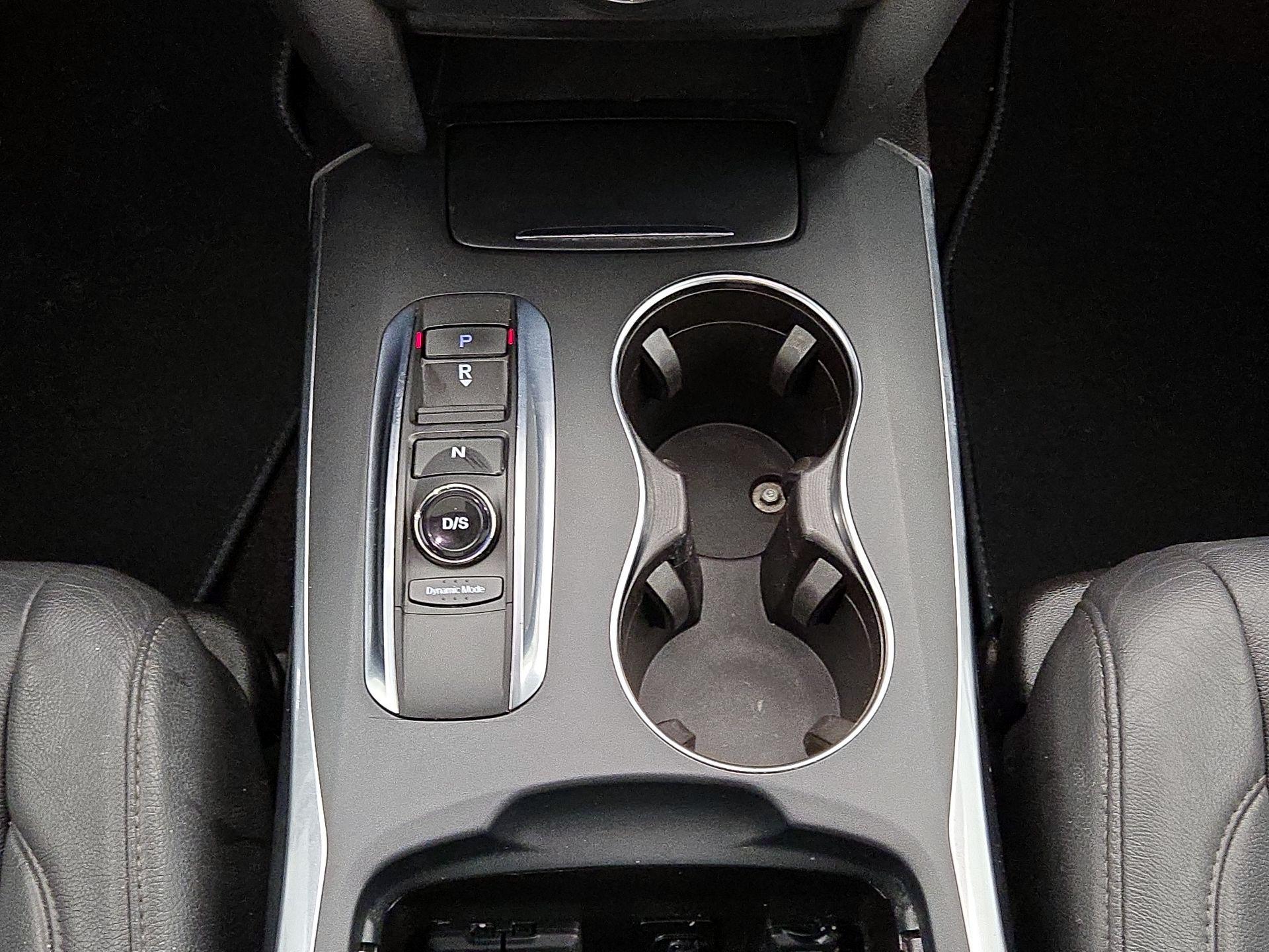 Thumbnail: 2017 Acura MDX - 18