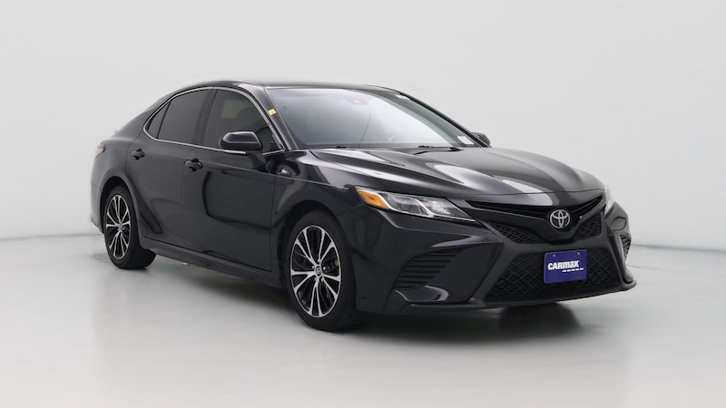 2018 Toyota Camry SE Hero Image