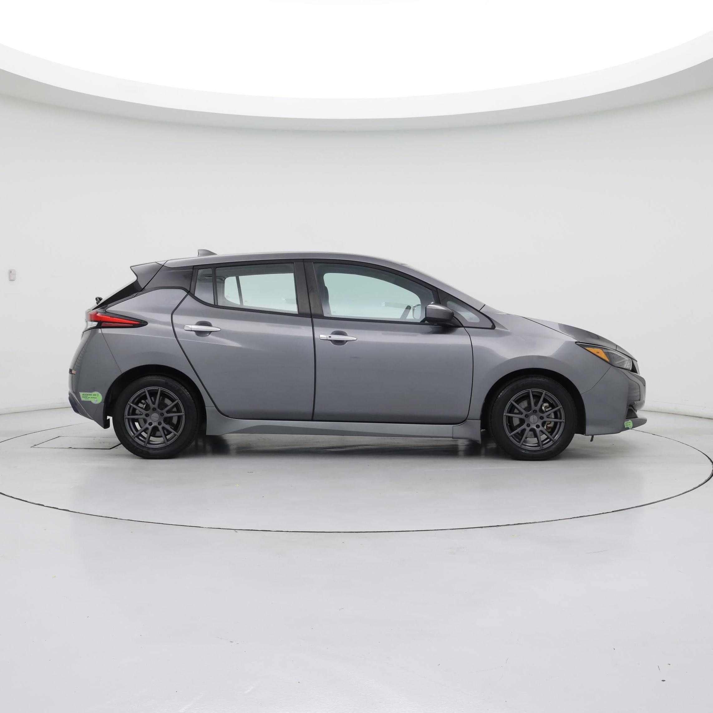 Thumbnail: 2021 Nissan Leaf - 7